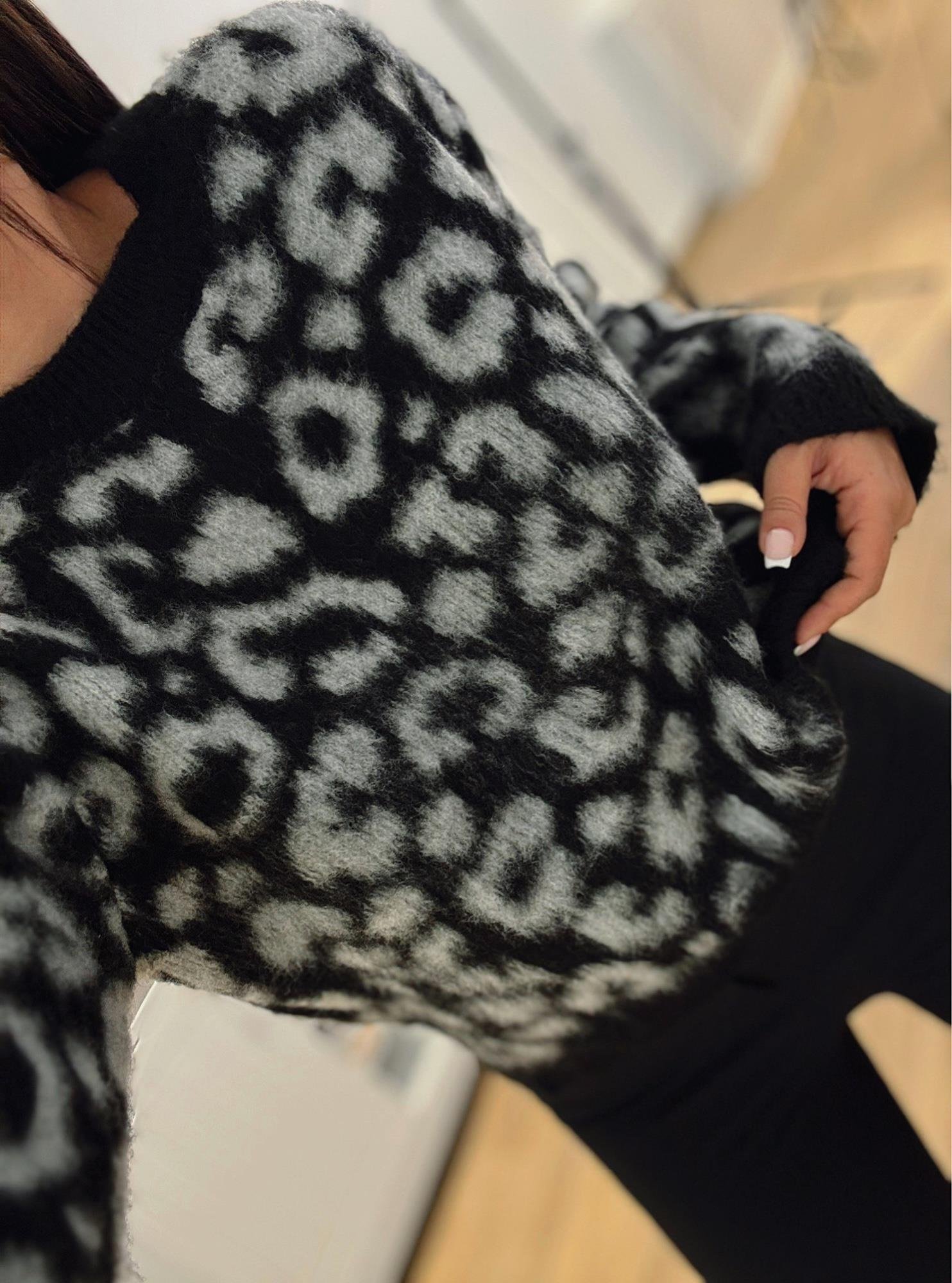 Gri Leopar Desen Yumoş Kazak