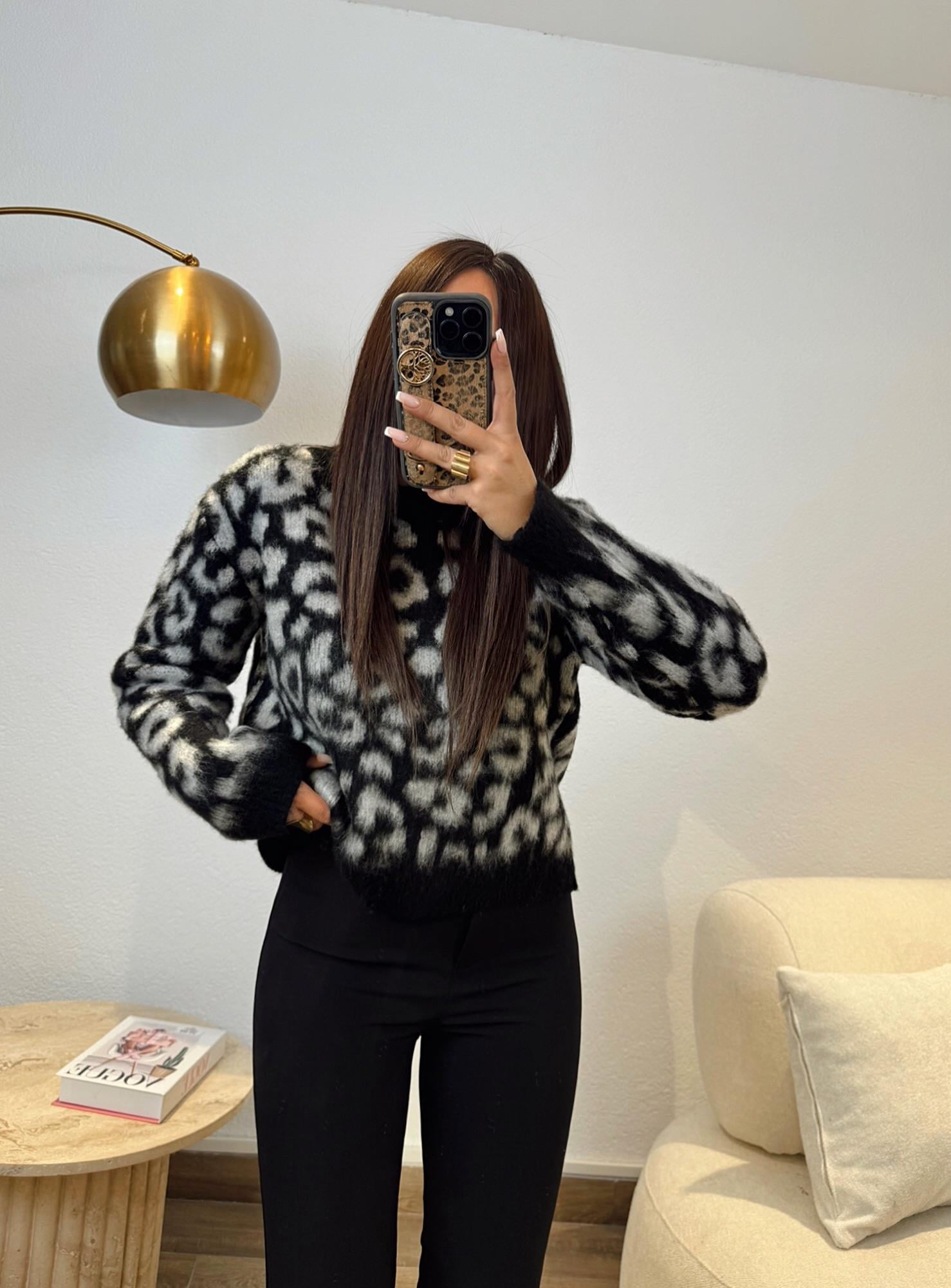 Gri Leopar Desen Yumoş Kazak