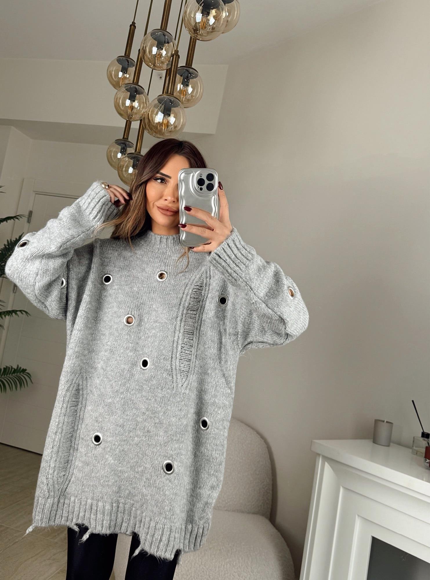 Halka Detay Yırtıklı Gri Oversize Kazak