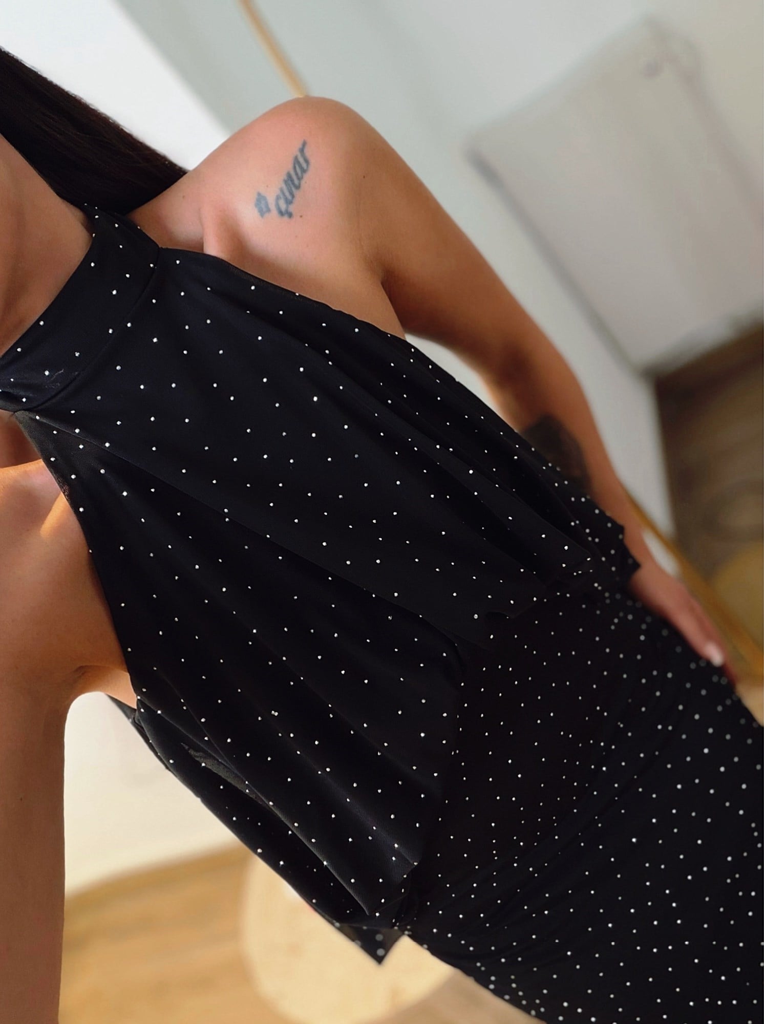 Halter Yaka Taşlı Midi Boy Elbise