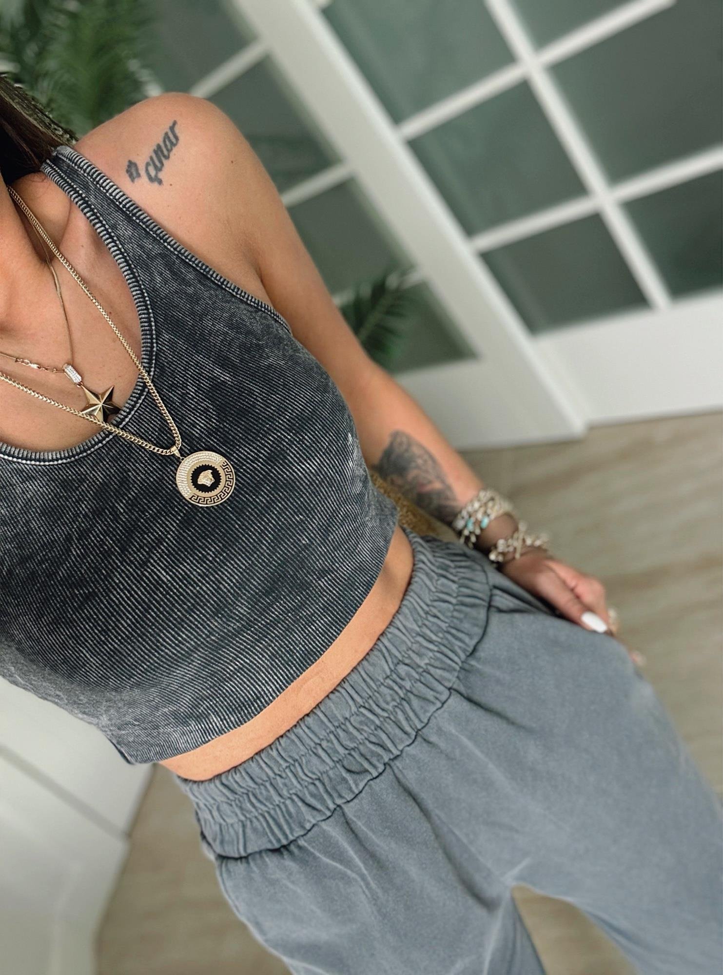 Halter Yaka Yıkamalı Crop
