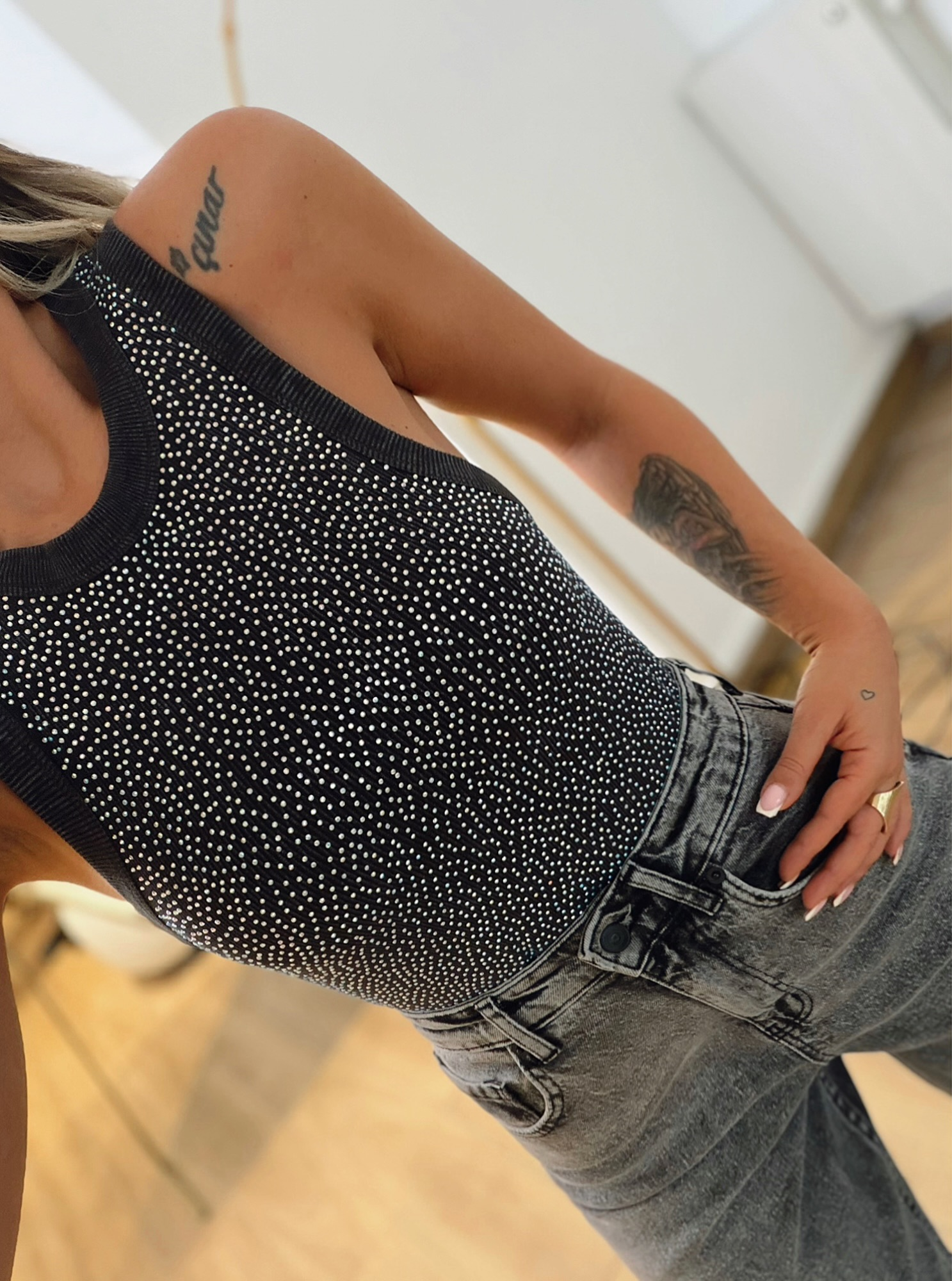 Halter Yaka Yıkamalı Taşlı Atlet