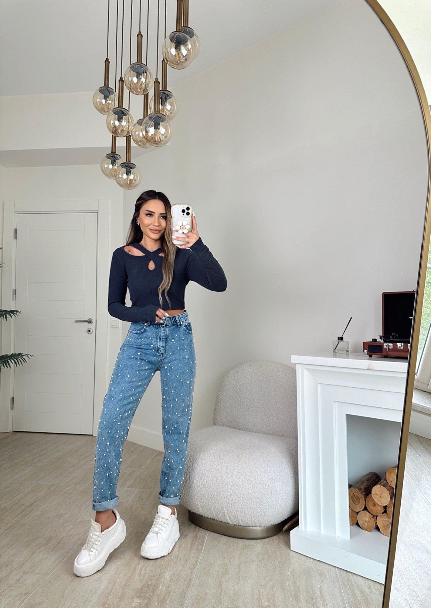 İncili Mom Jean