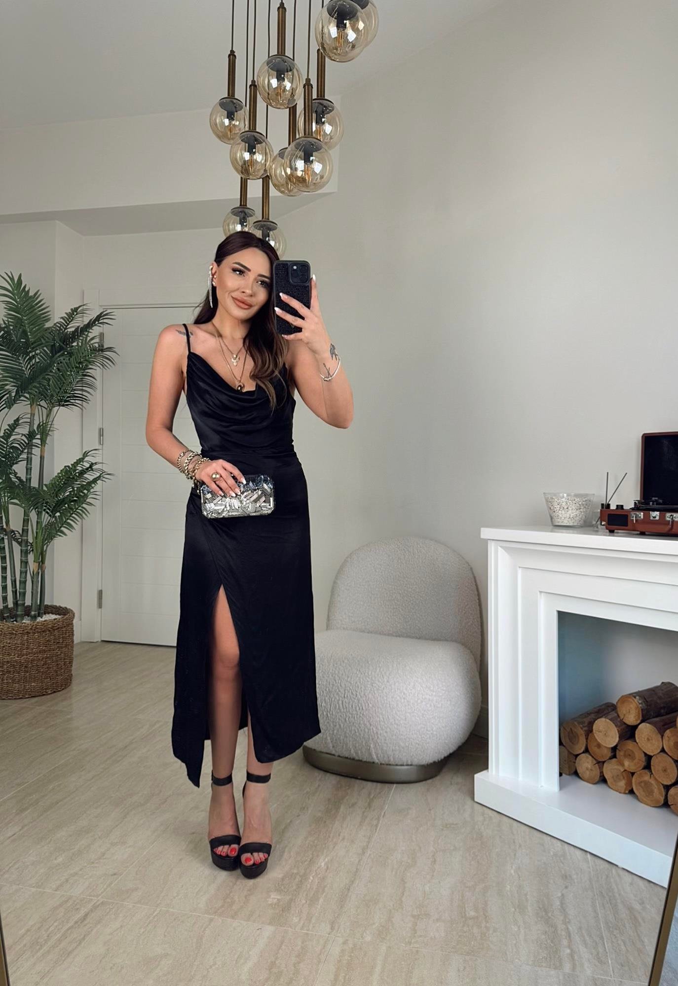 İp Askılı Derin Yırtmaçlı Degaje Saten Elbise