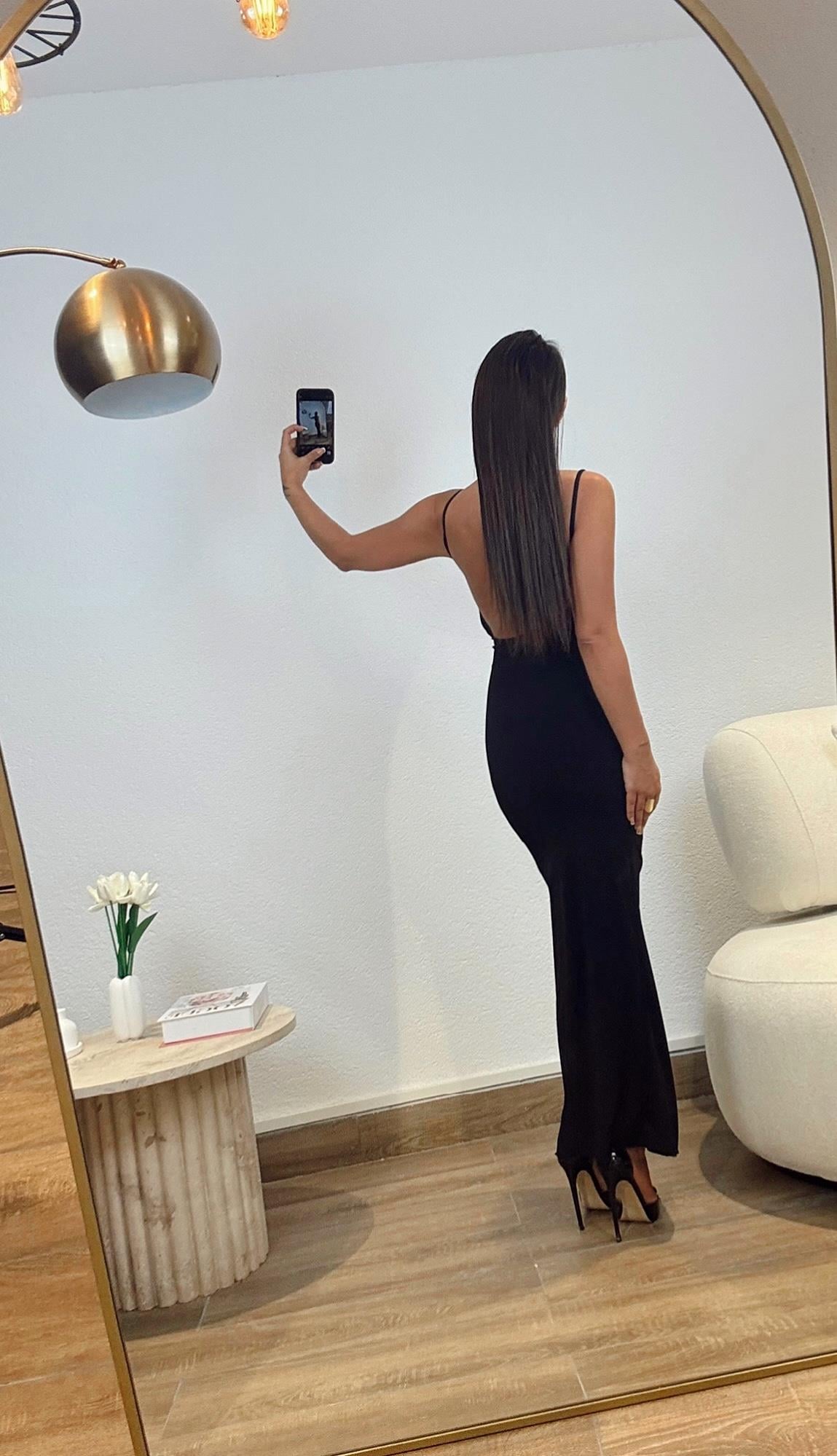 İp Askılı Sırt Dekolteli Siyah Midi Elbise