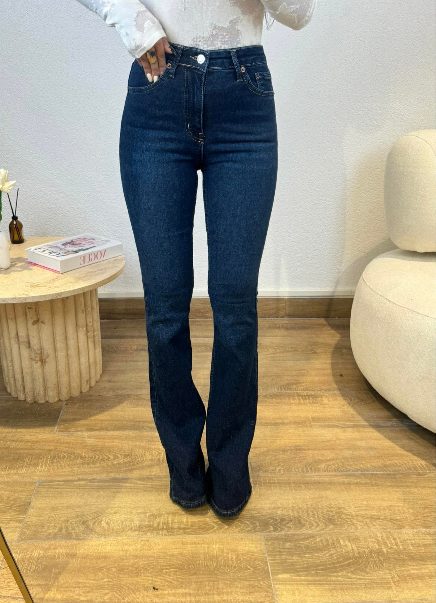 İspanyol Paça Toparlayıcı Laci Jean