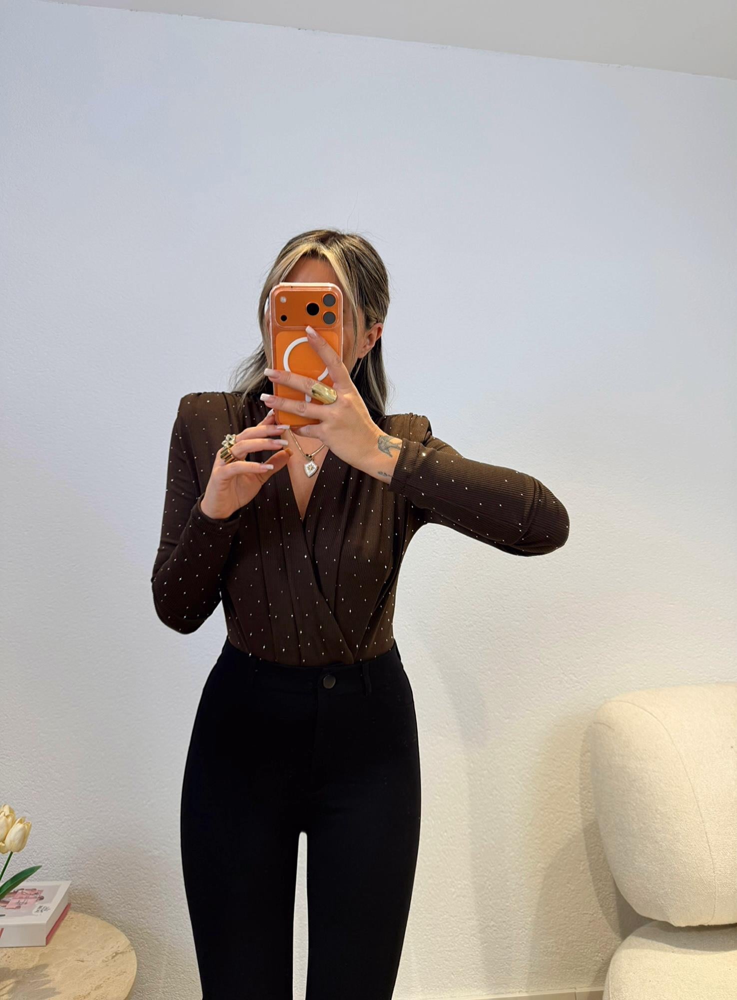 Kahve Vatkalı Taşlı Bodysuit