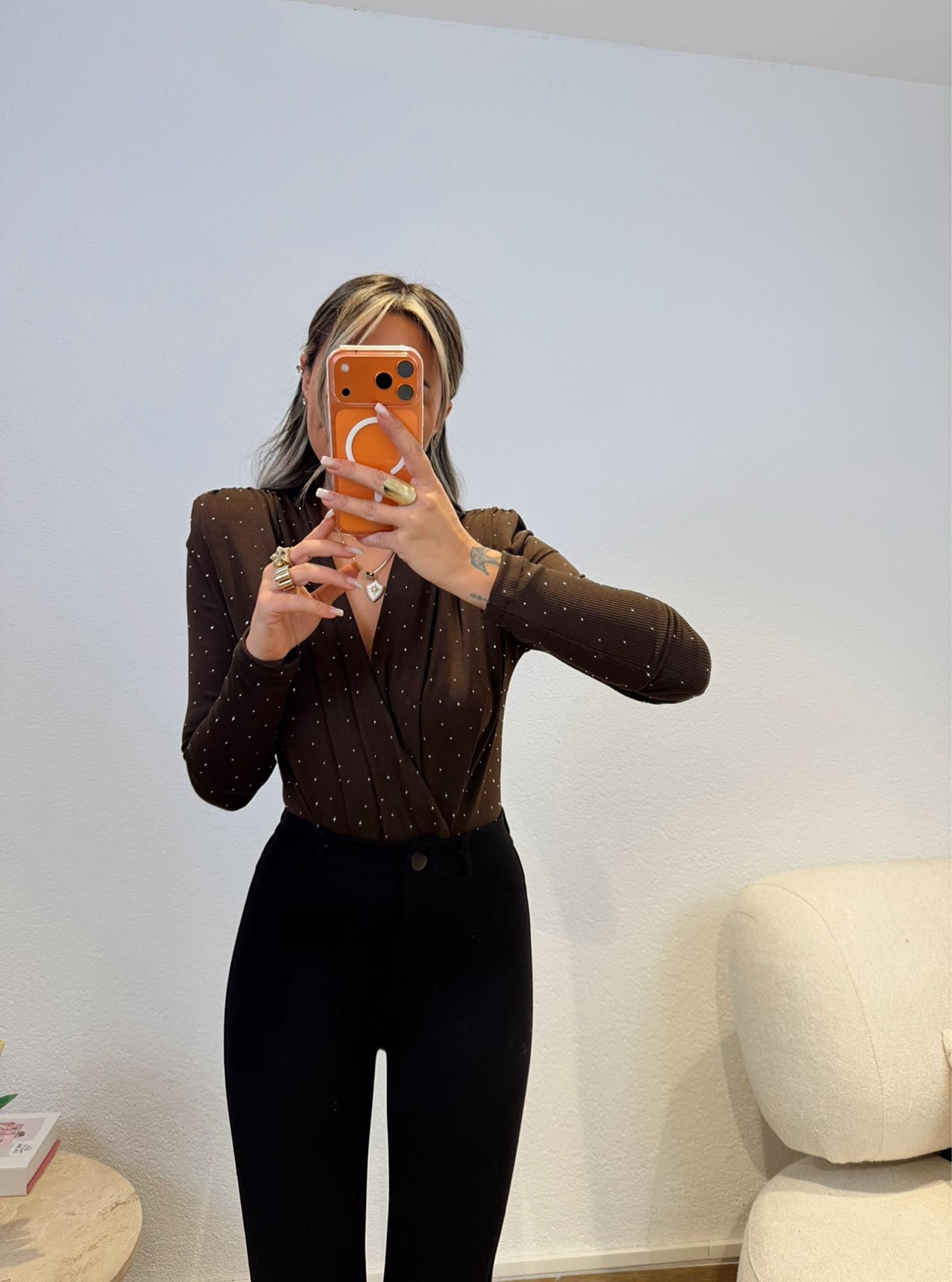 Kahve Vatkalı Taşlı Bodysuit