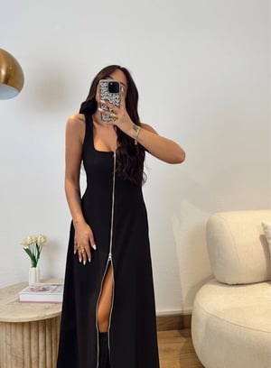 Kalın Askılı Boydan Fermuarlı Midi Boy Siyah Elbise