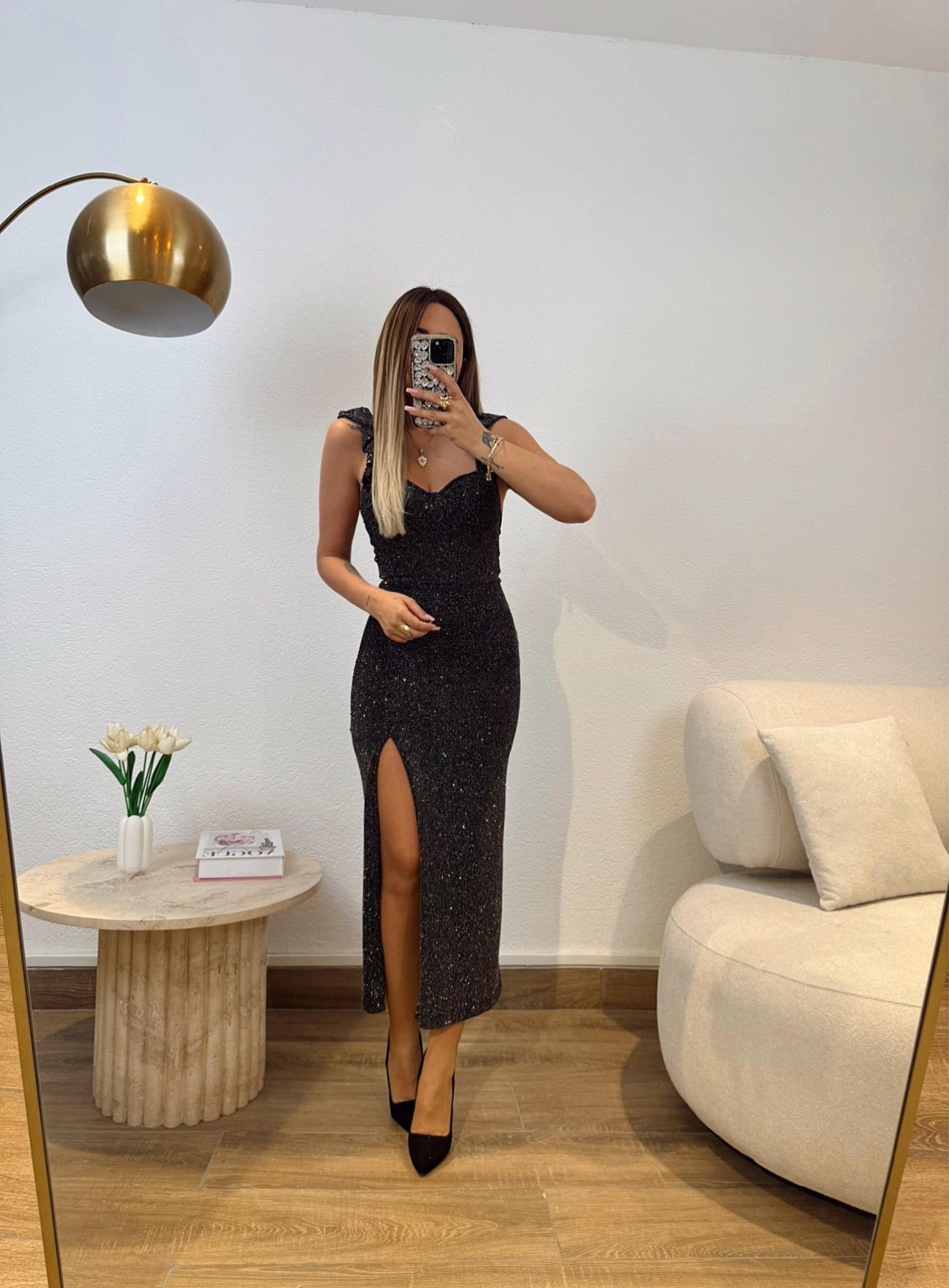 Kalp Yaka Göğüs Kuplu Derin Yırtmaçlı Simli Elbise
