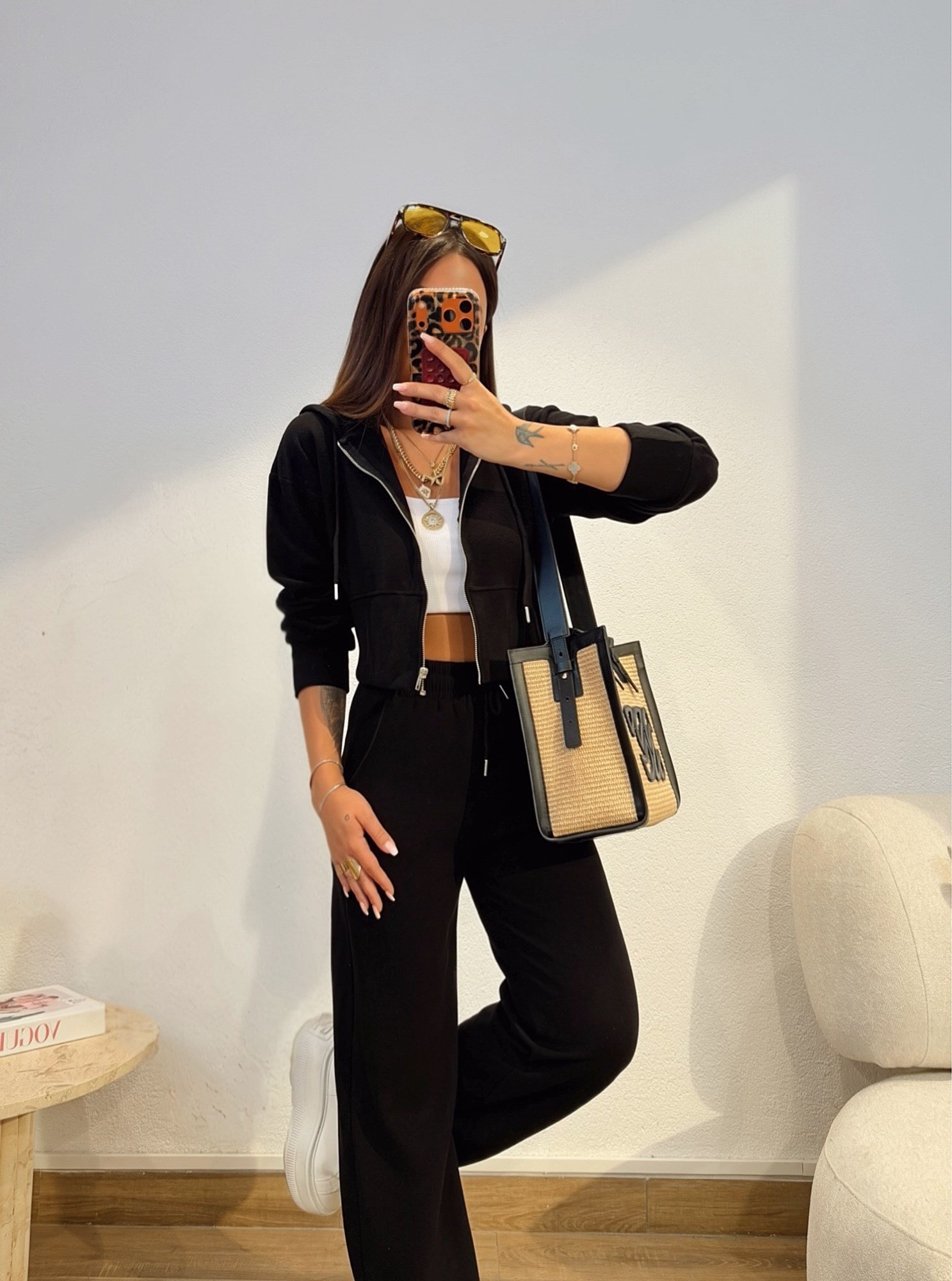 Kapişonlu Crop&Pantolon Siyah Takım