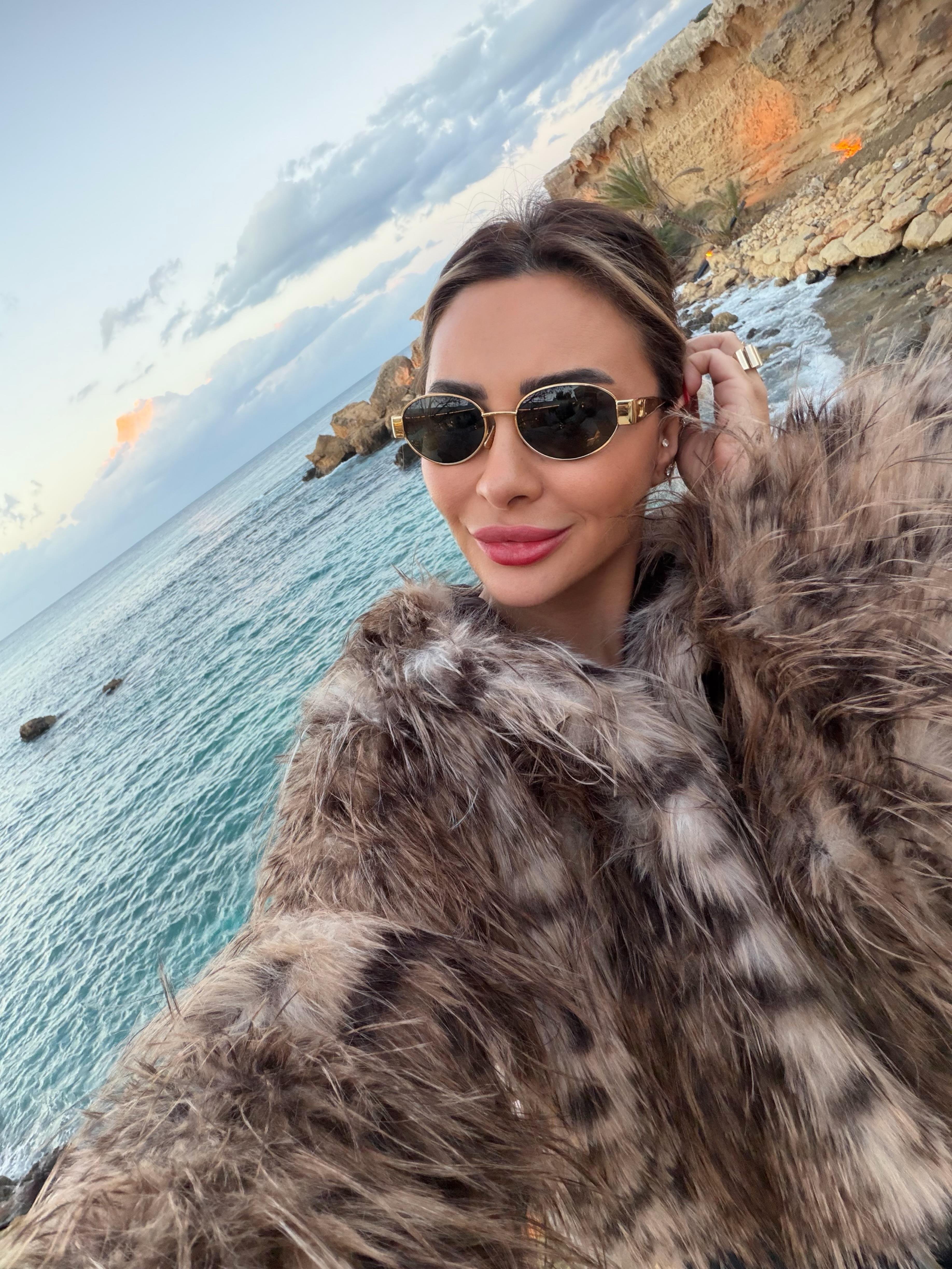 Kapişonlu Leopar Kürk Mont