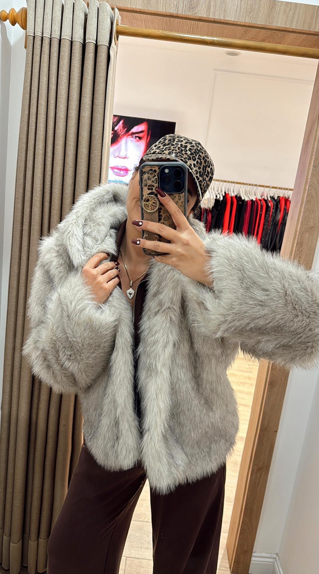 Kapişonlu Premium Kürk