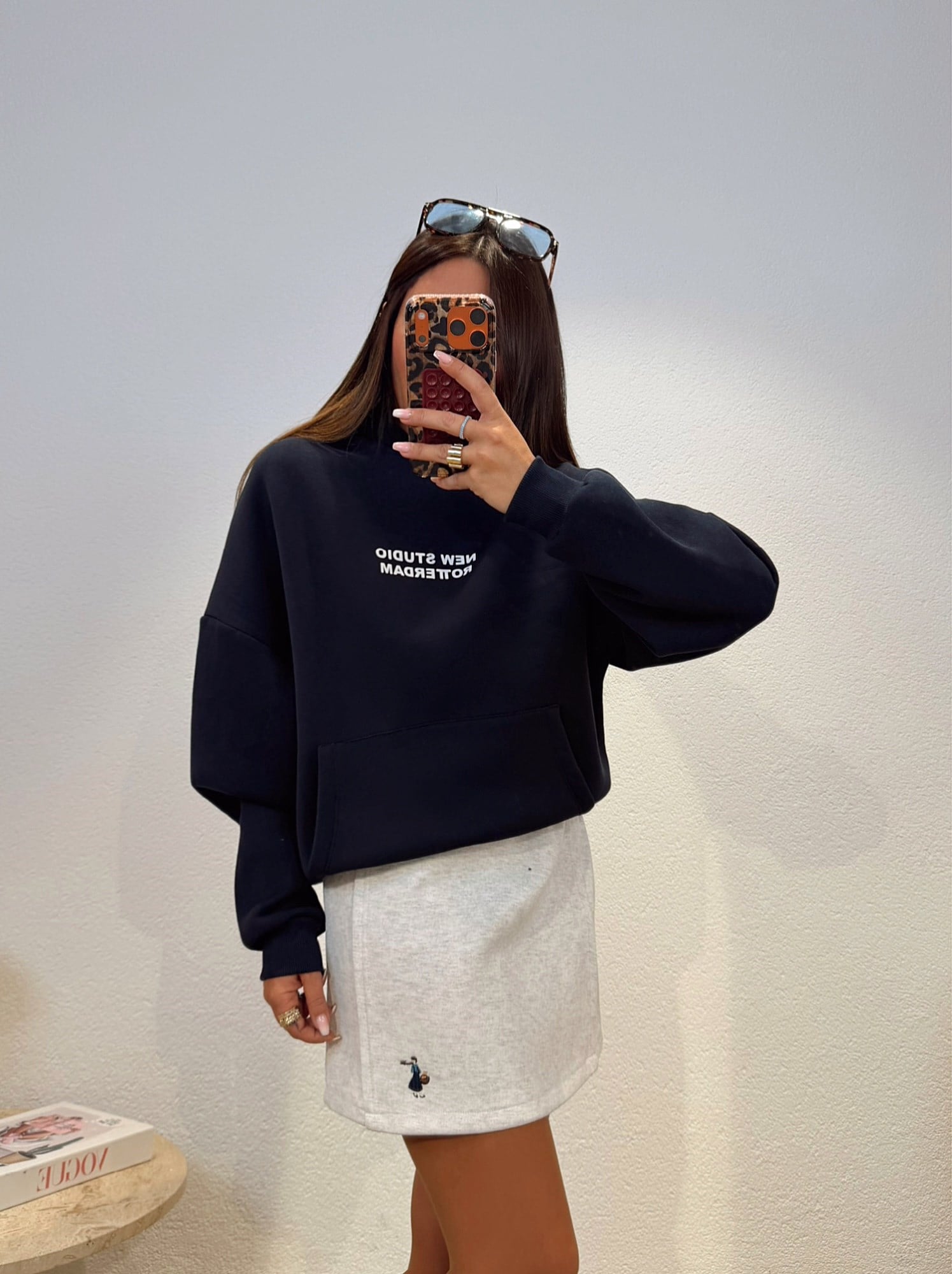 Kapişonlu Şardonlu New Studio Laci Sweatshirt