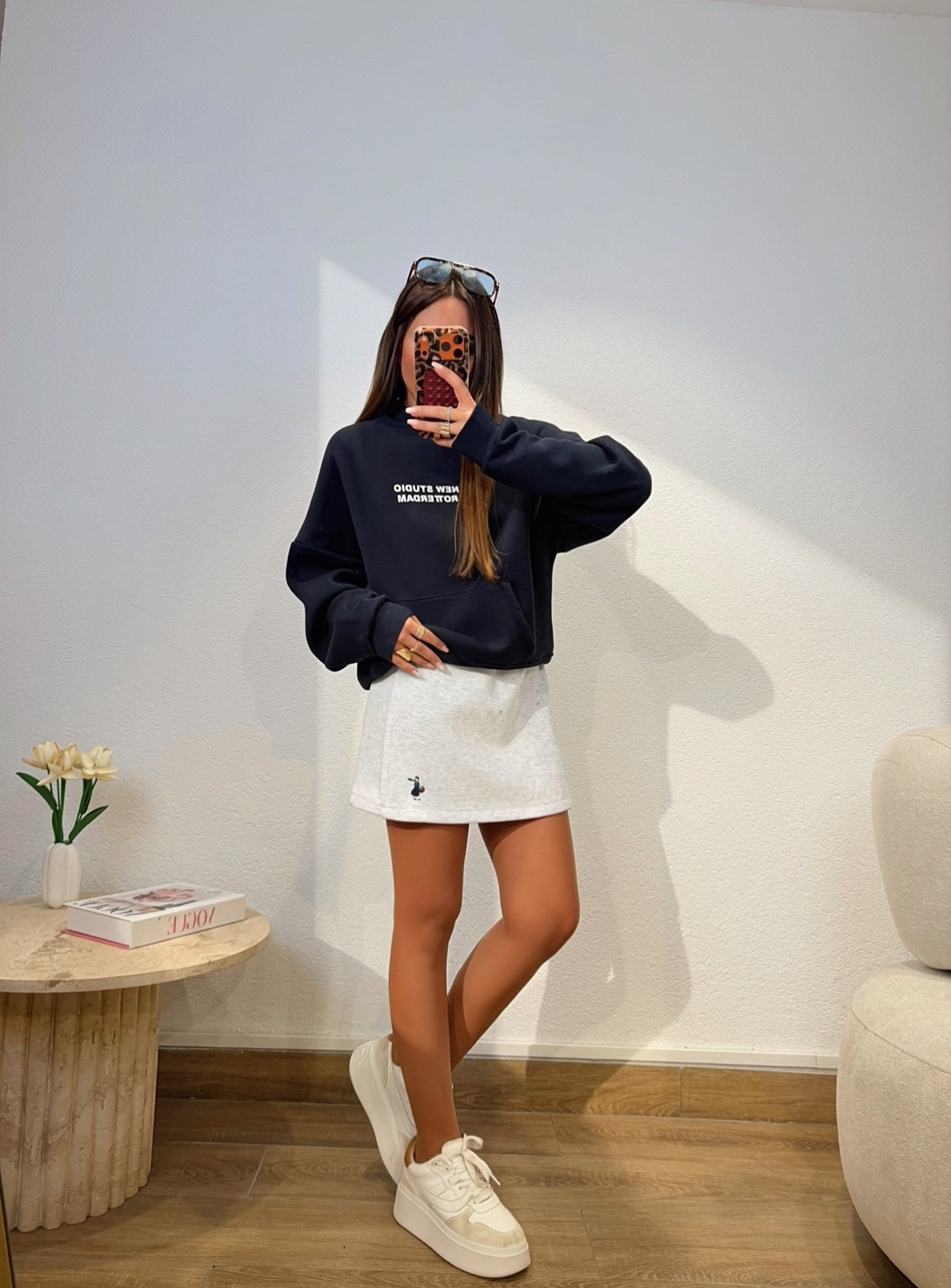Kapişonlu Şardonlu New Studio Laci Sweatshirt