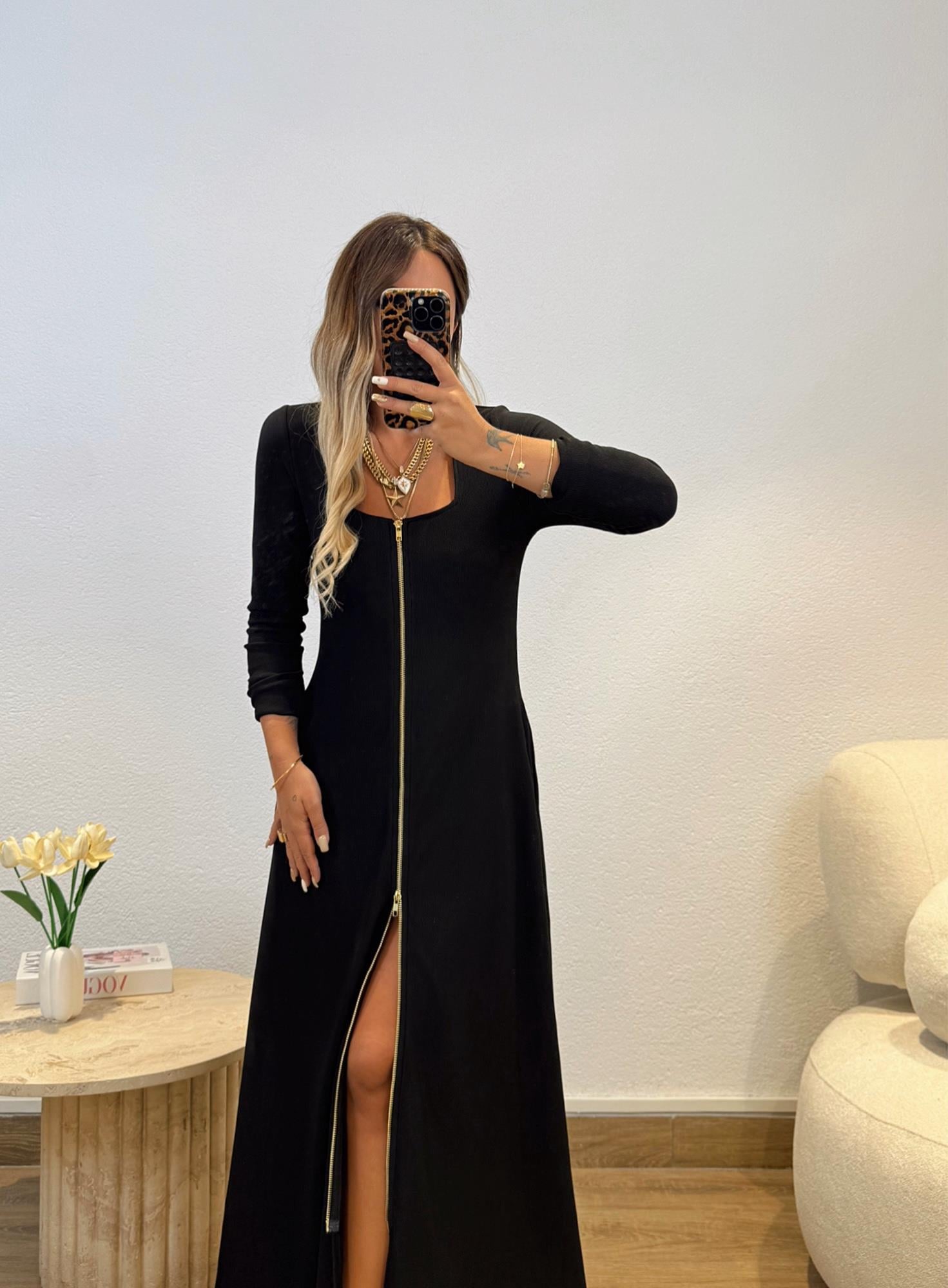 Kare Yaka Boydan Fermuarlı Midi Boy Elbise