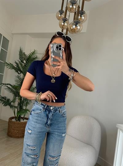 Kare Yaka Çift Kat Pamuklu Kısa Kollu Laci Crop