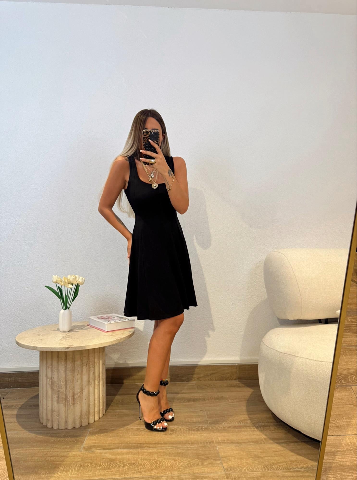 Kare Yaka Mini Çan Elbise