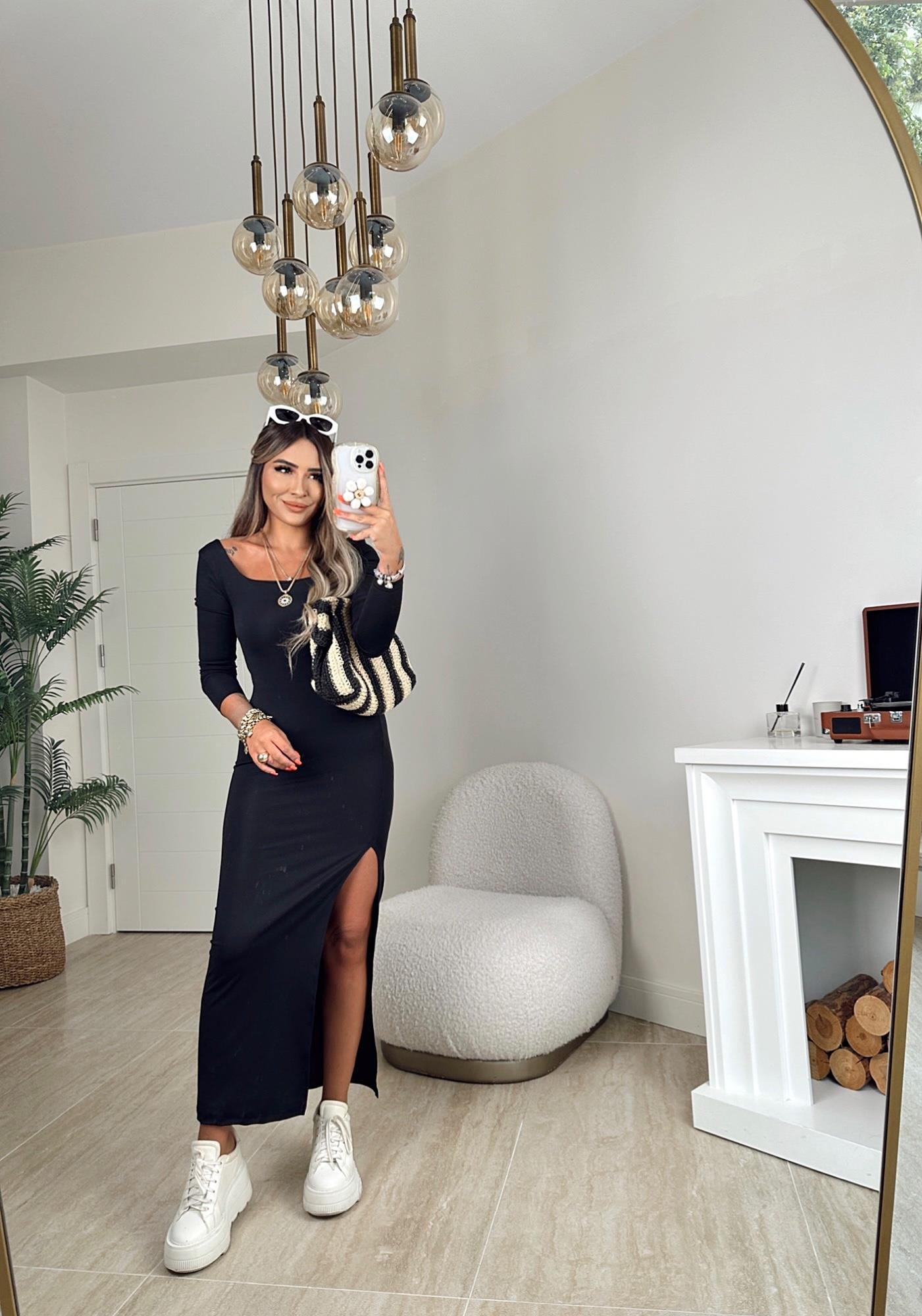 Kare Yaka Sandy Yırtmaçlı Siyah Midi Elbise