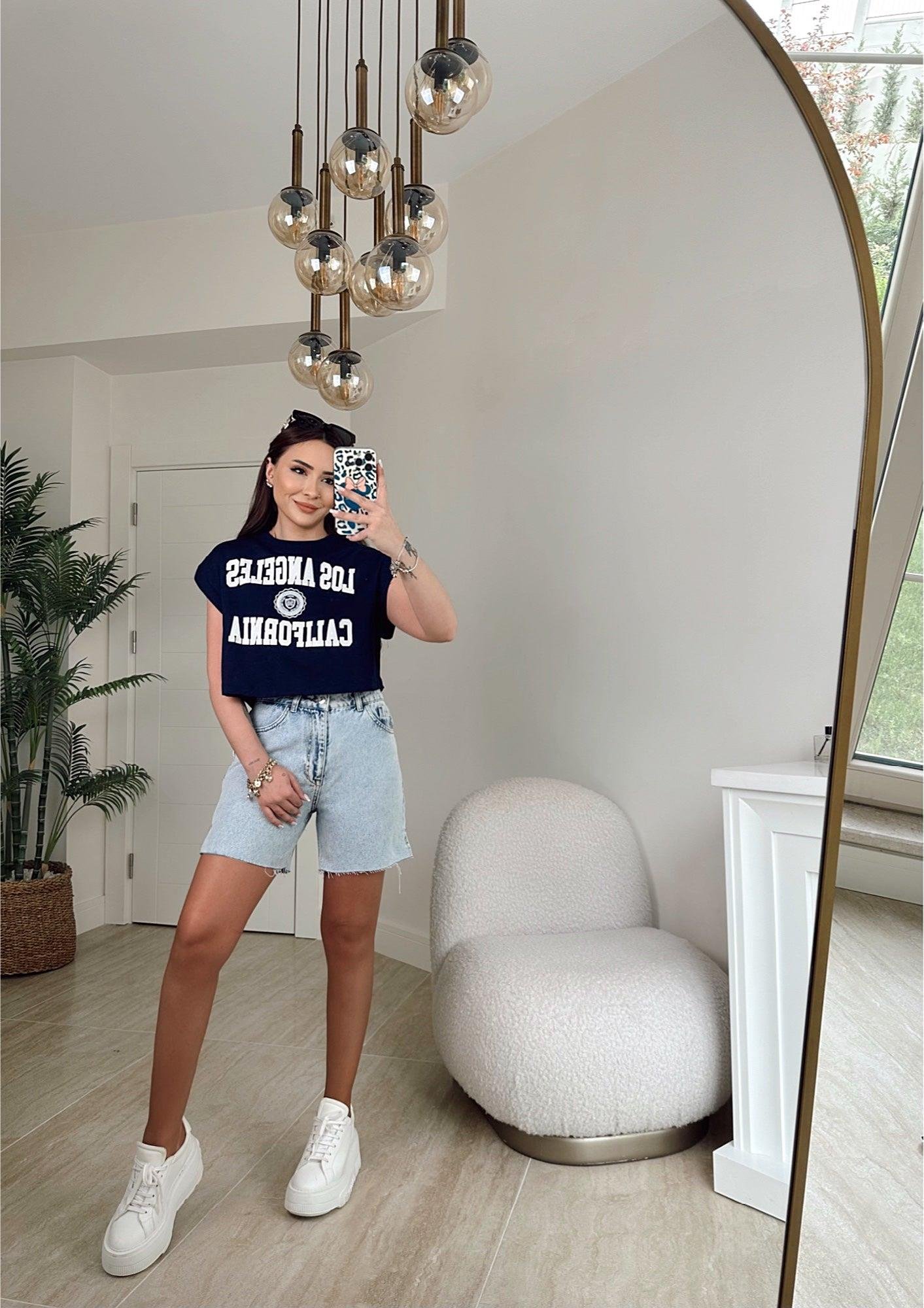 Karol Şehir Boy Yıkamalı Jean Şort
