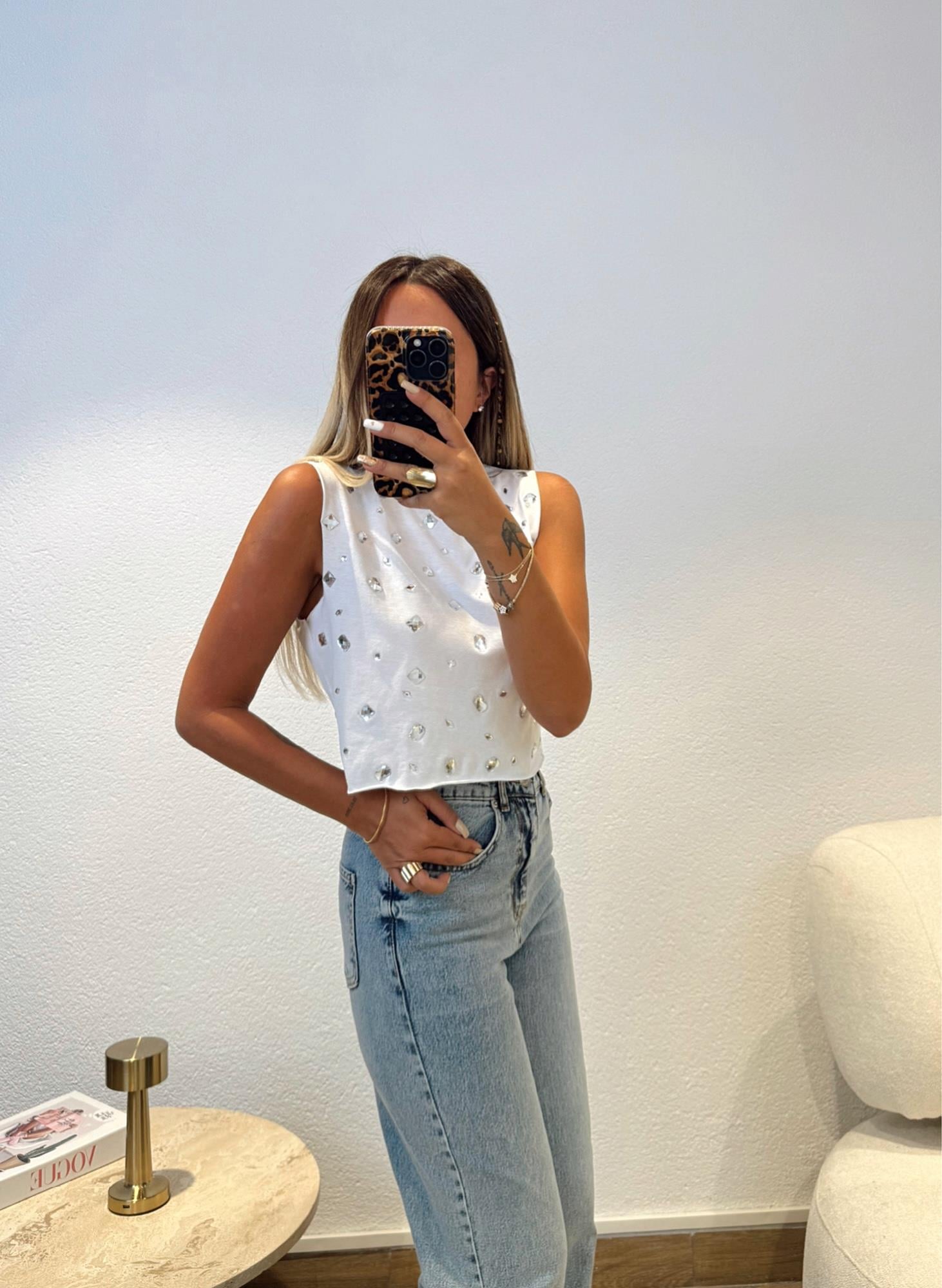 Kolsuz Damla Taşlı Beyaz Crop Tshirt