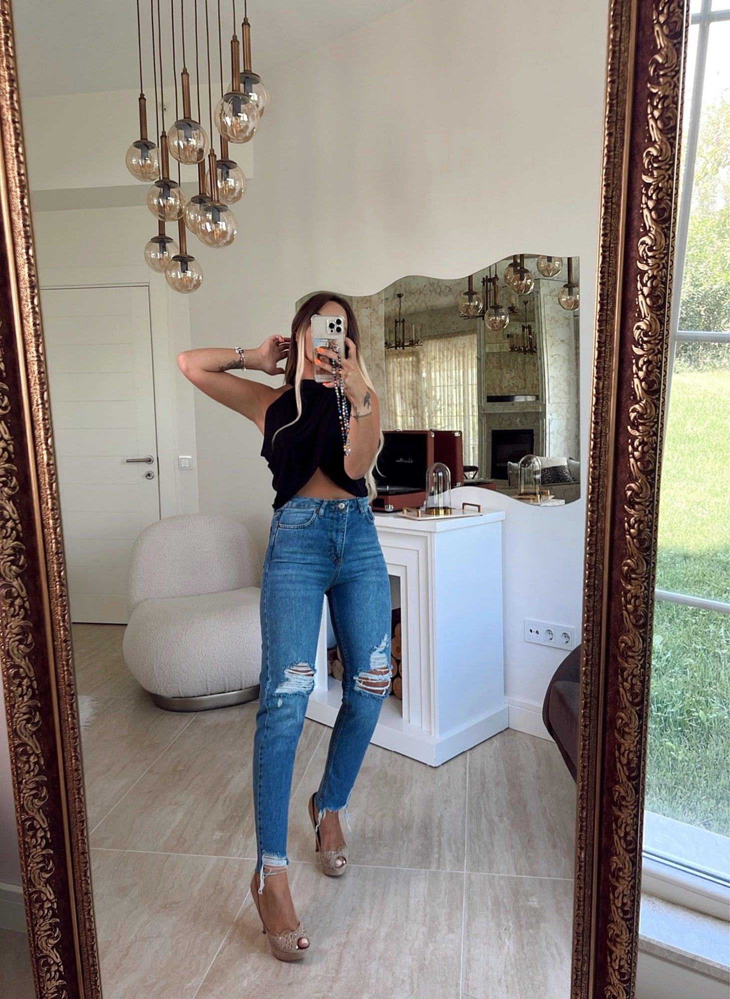 Koyu Mavi Yırtık Paça Detay Mom Jean