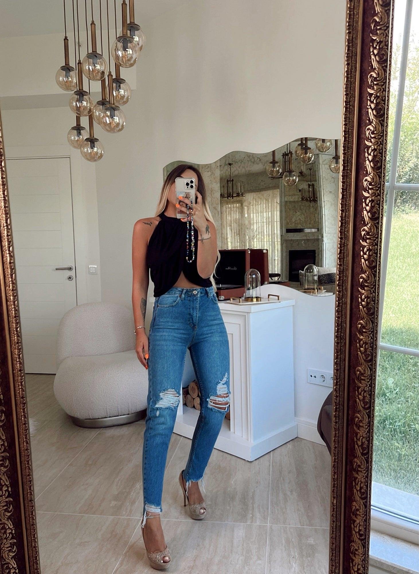 Koyu Mavi Yırtık Paça Detay Mom Jean