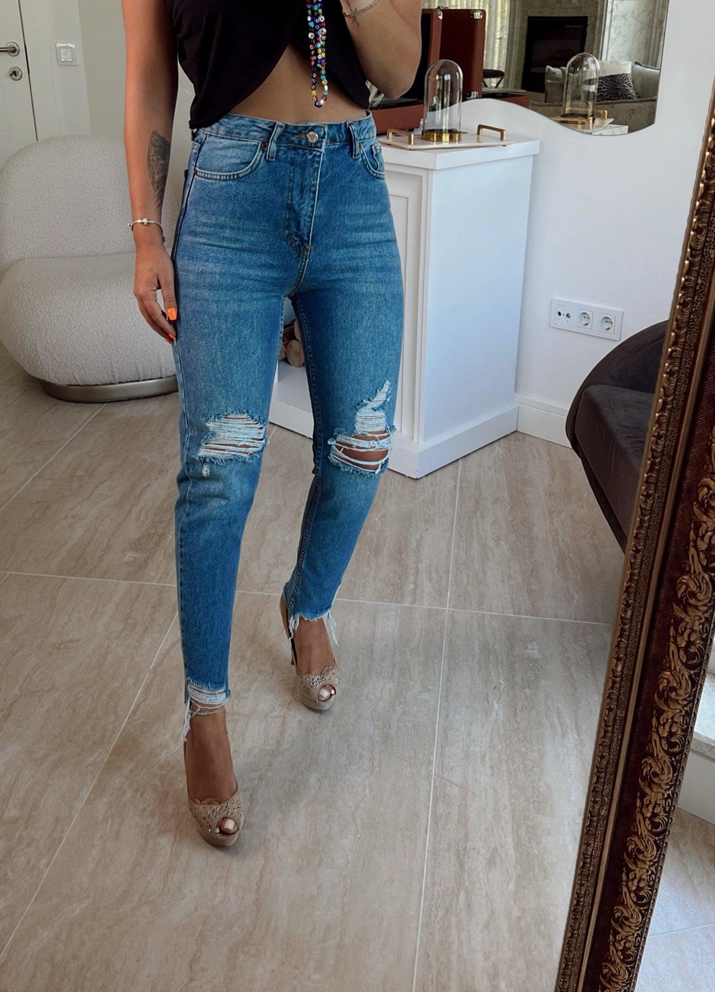 Koyu Mavi Yırtık Paça Detay Mom Jean