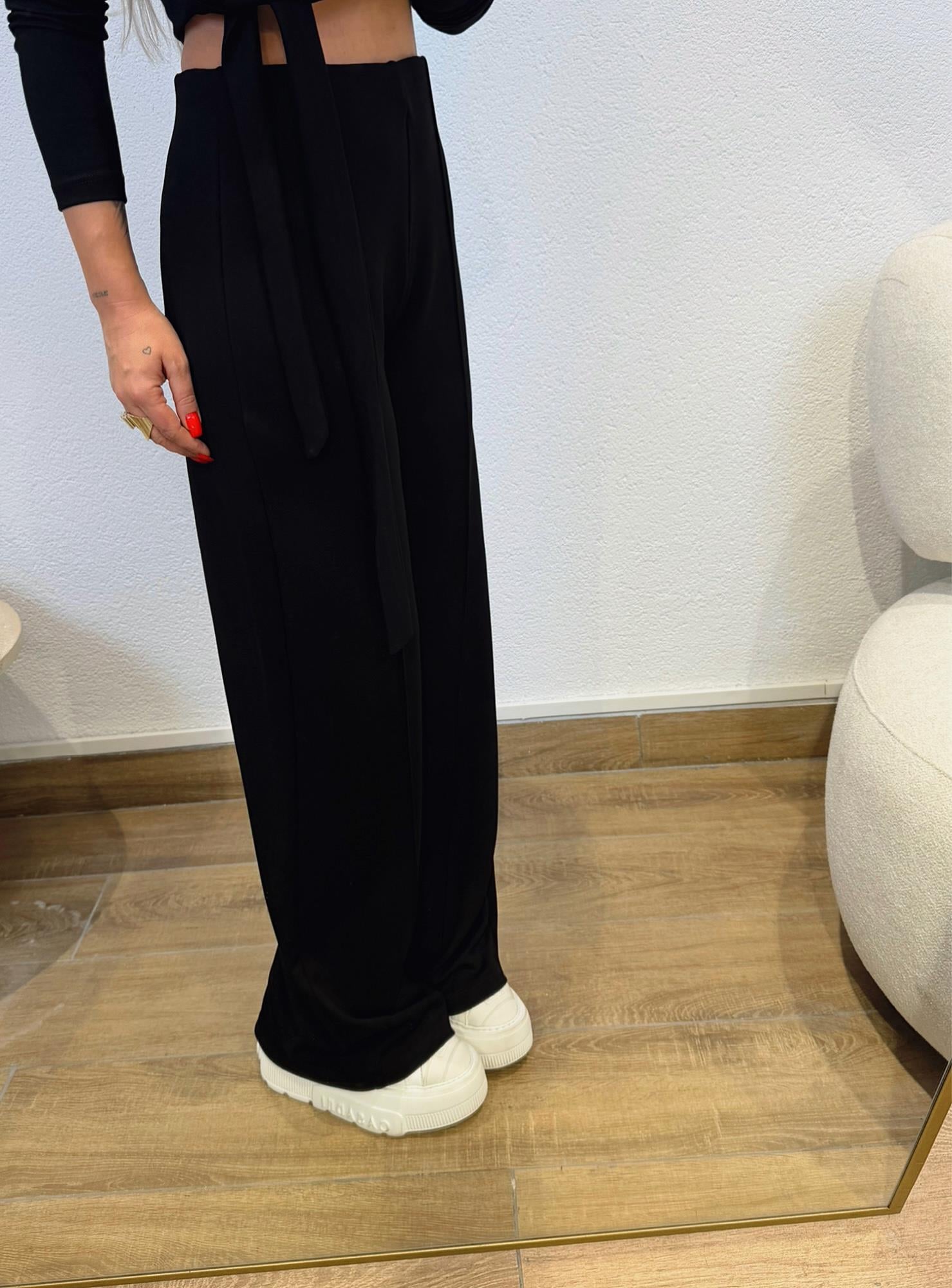 Kruvaze Model Siyah Takım