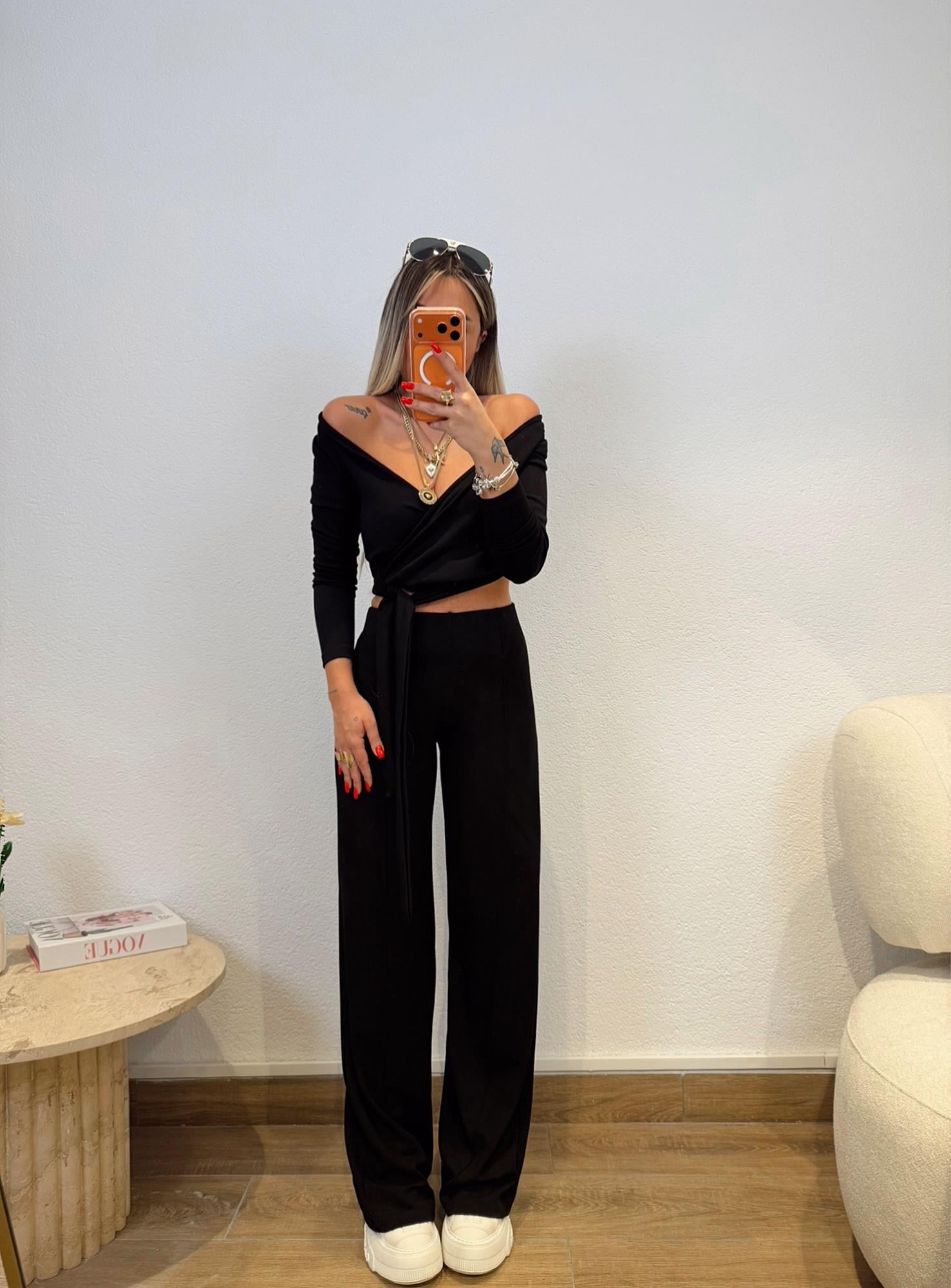Kruvaze Model Siyah Takım