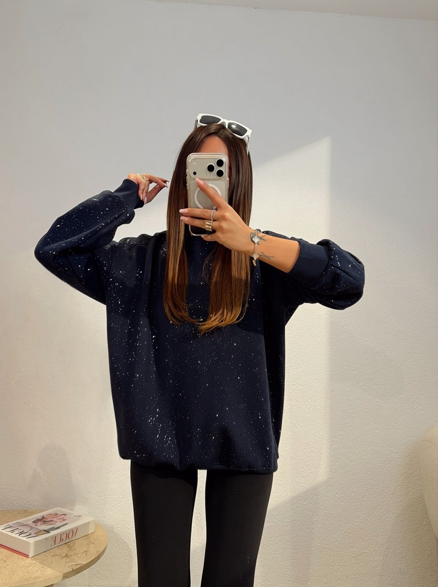 Laci Simli Şardonlu Sweatshirt