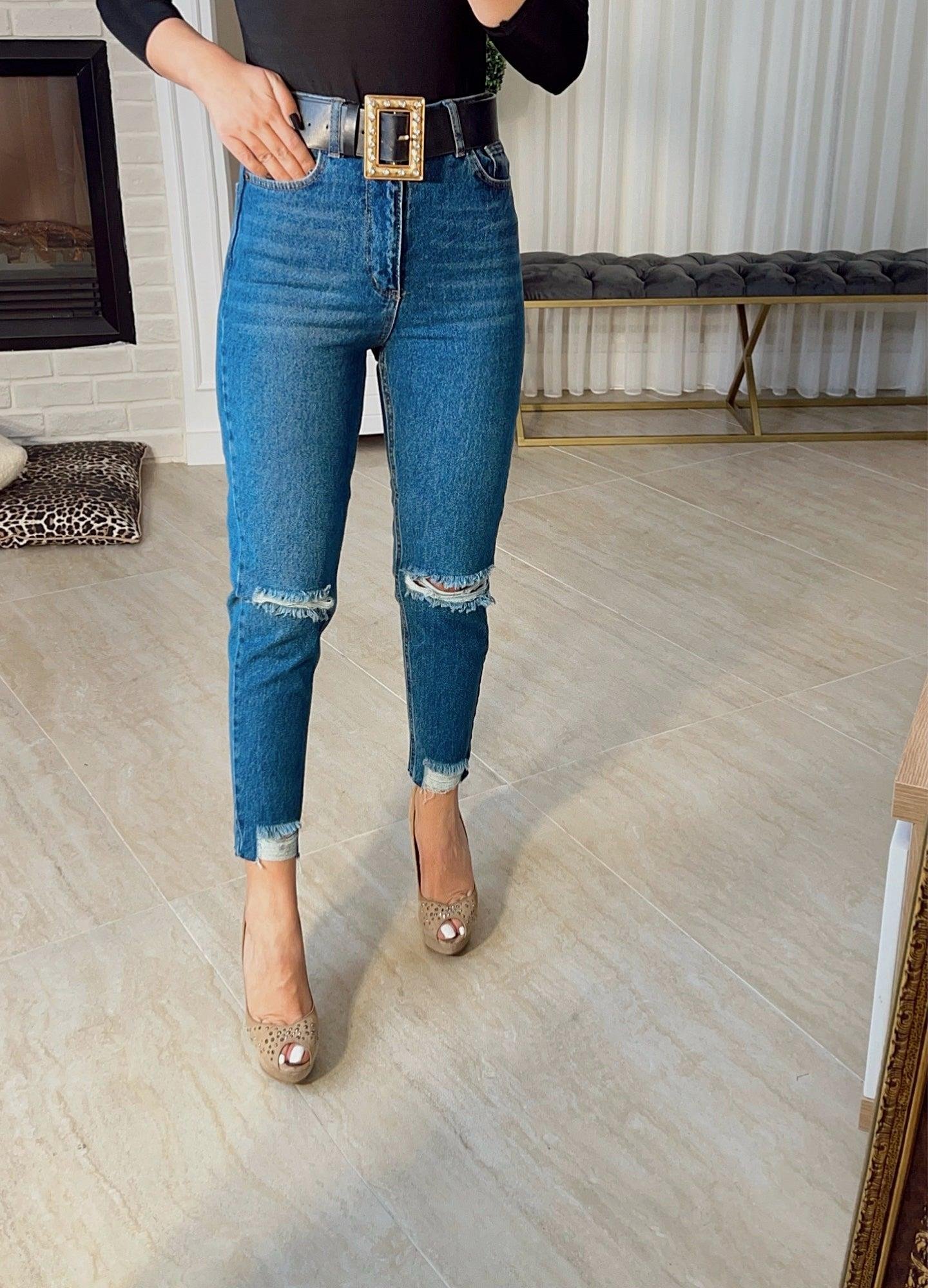 Laci Yırtık Paça Detay Mom Jean