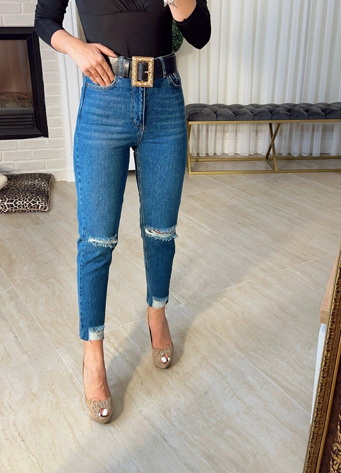 Laci Yırtık Paça Detay Mom Jean