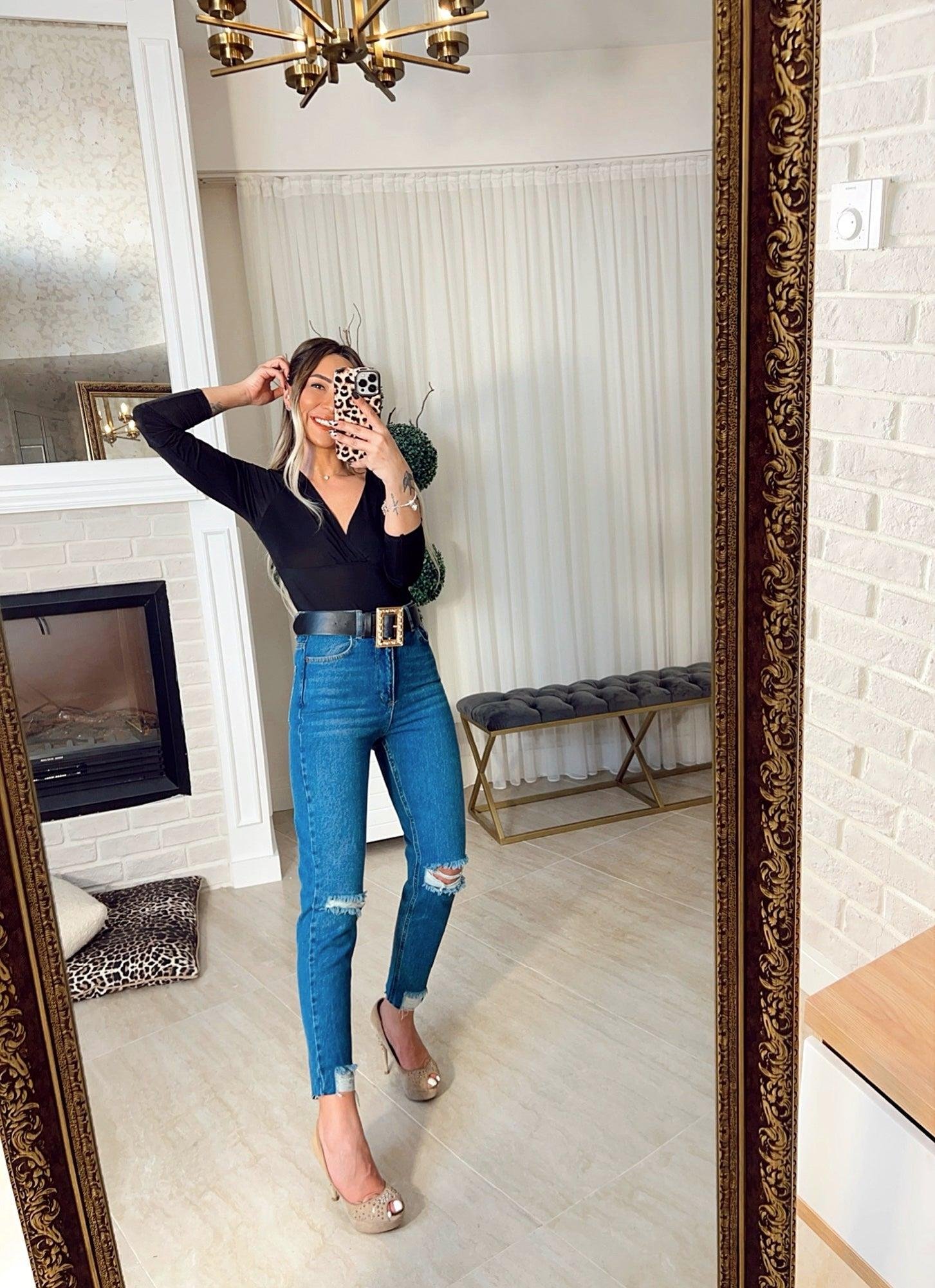 Laci Yırtık Paça Detay Mom Jean