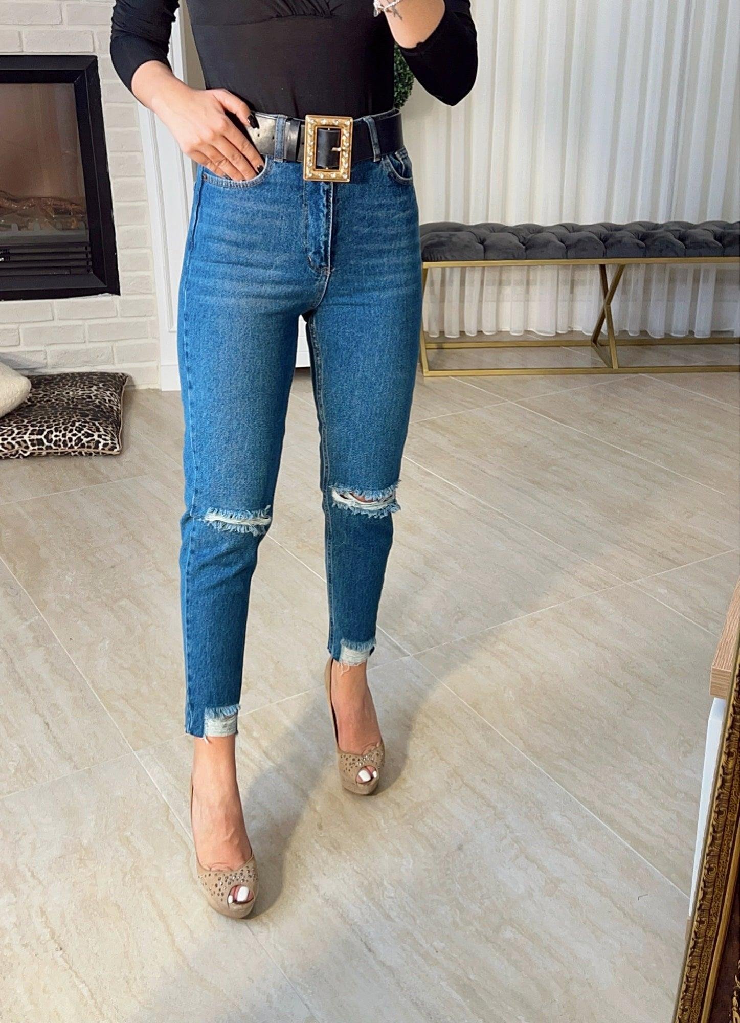 Laci Yırtık Paça Detay Mom Jean