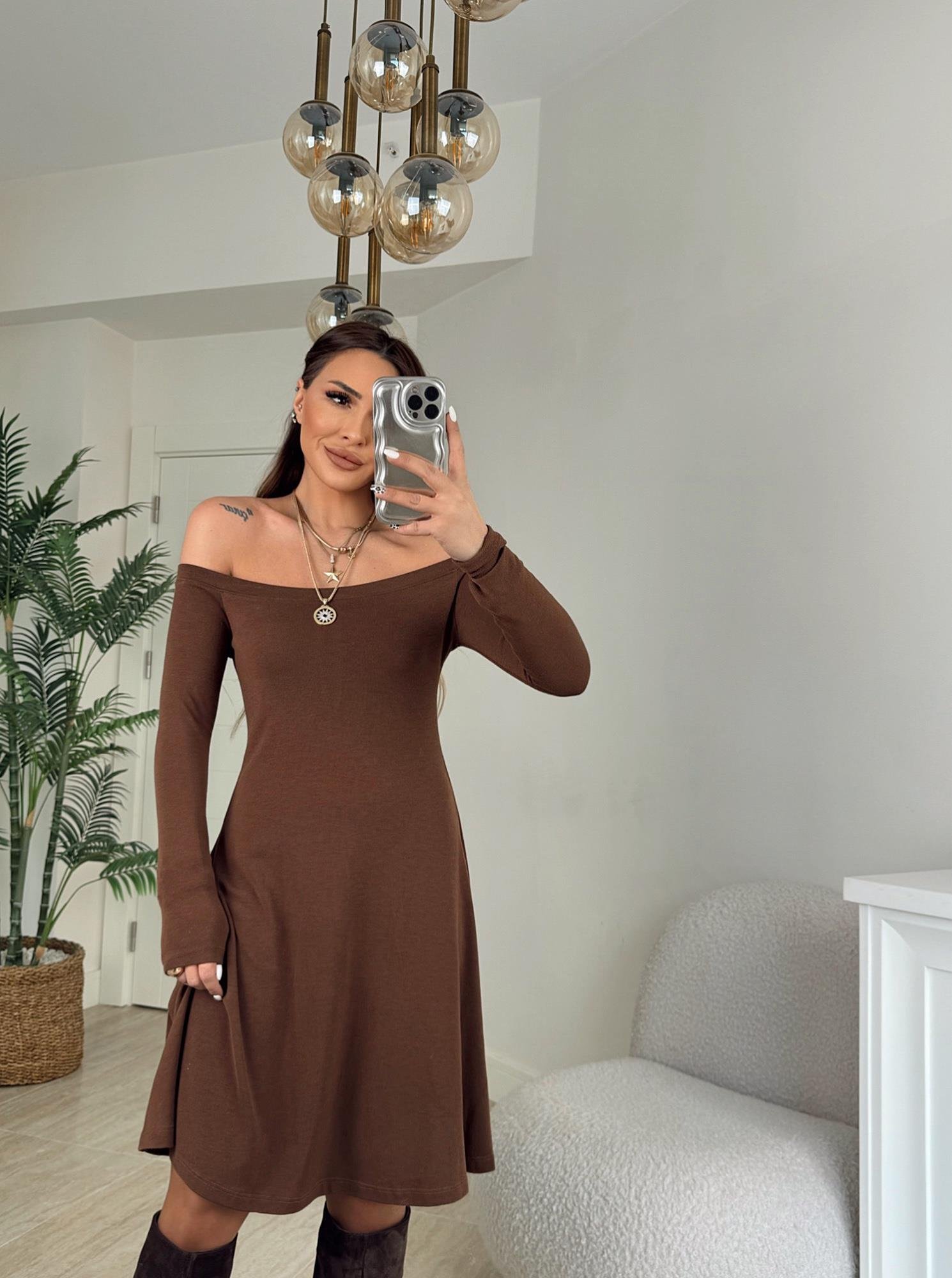 Madonna Yaka Kloş Kahve Elbise