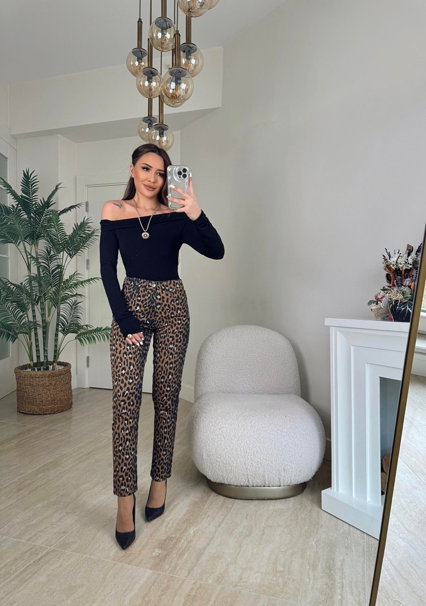 Madonna Yaka Sandy Siyah Bodysuit
