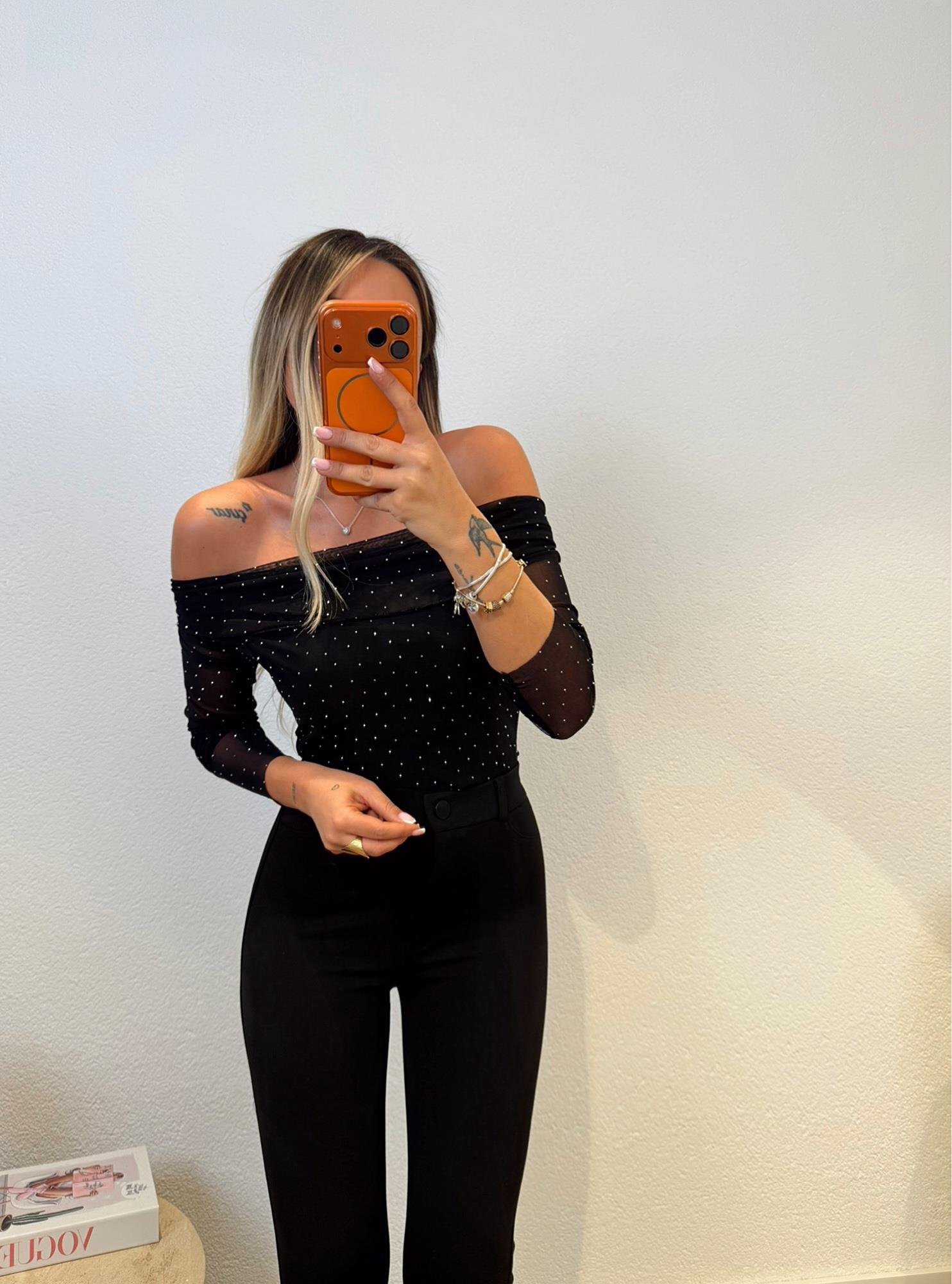 Madonna Yaka Taşlı Tül Crop