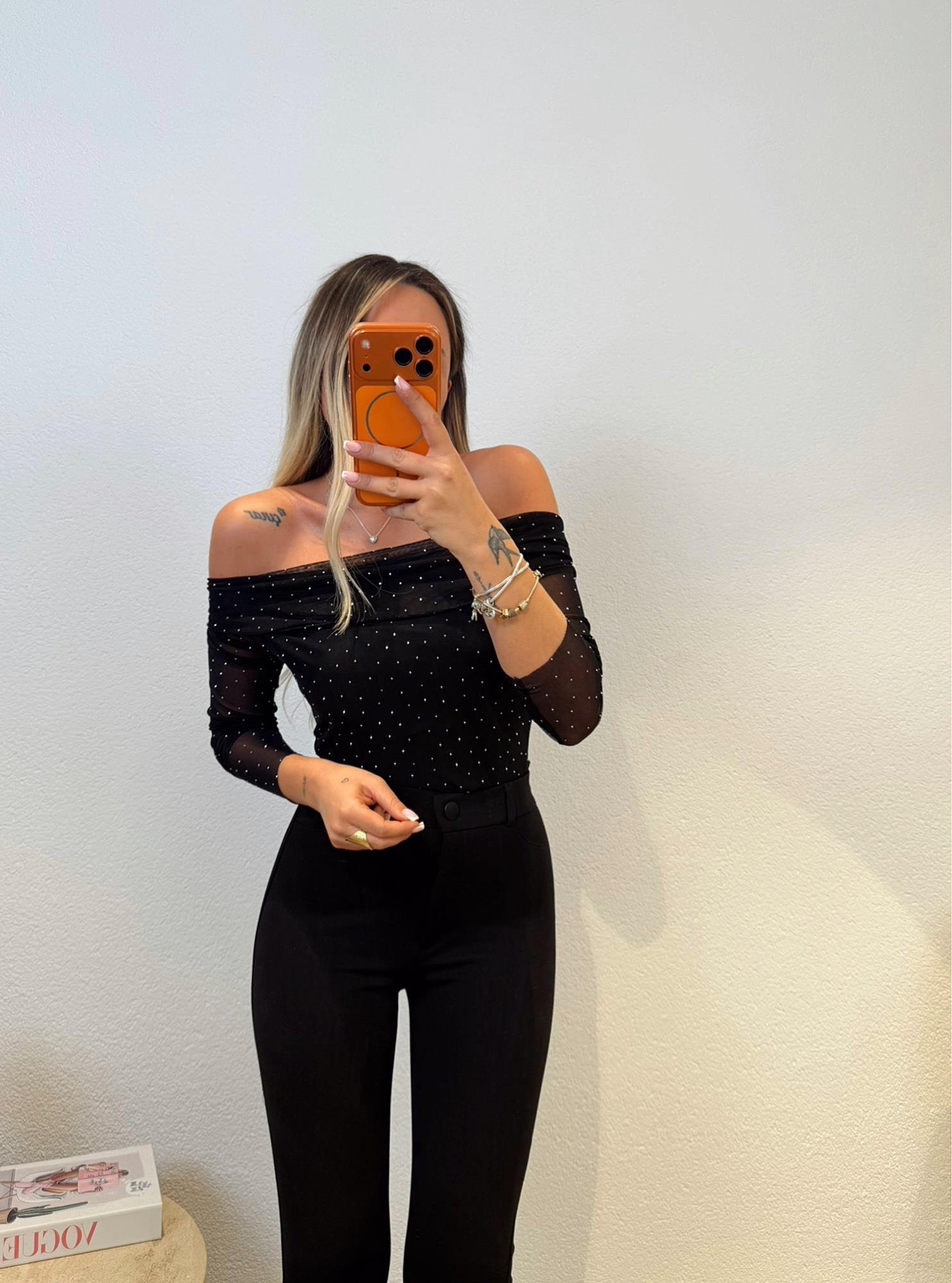 Madonna Yaka Taşlı Tül Crop