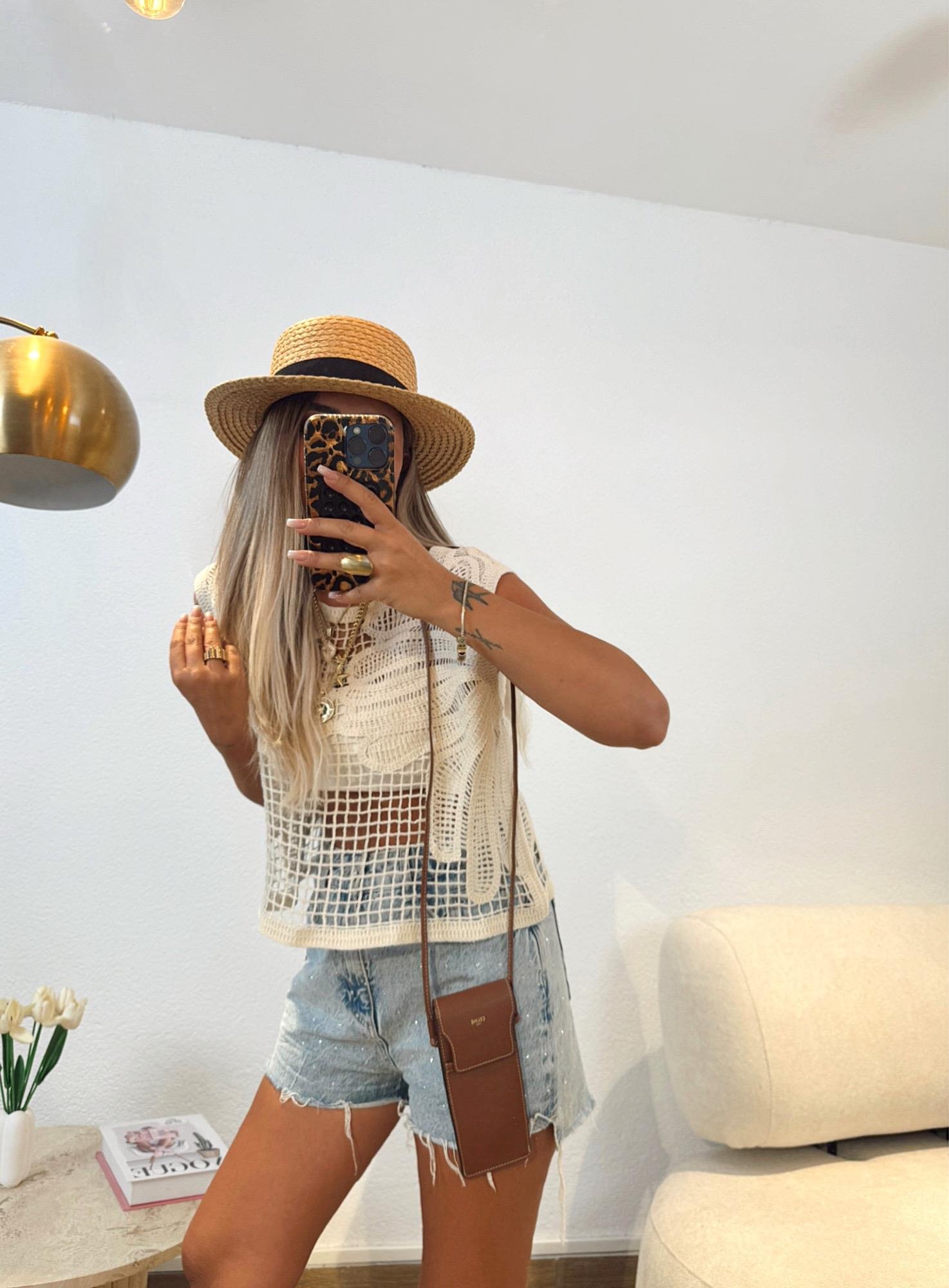 Marka Model Ajurlu Taş Crop