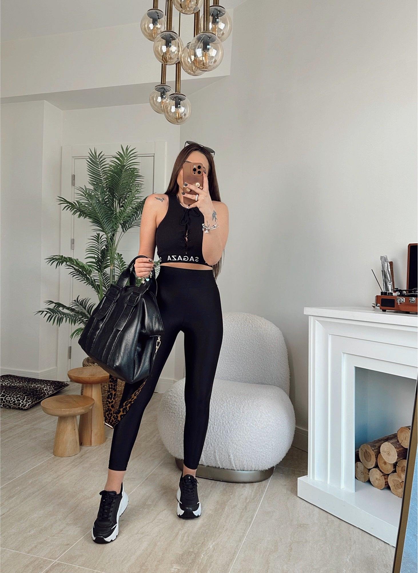 Marka Model Önü Çapraz Siyah Crop
