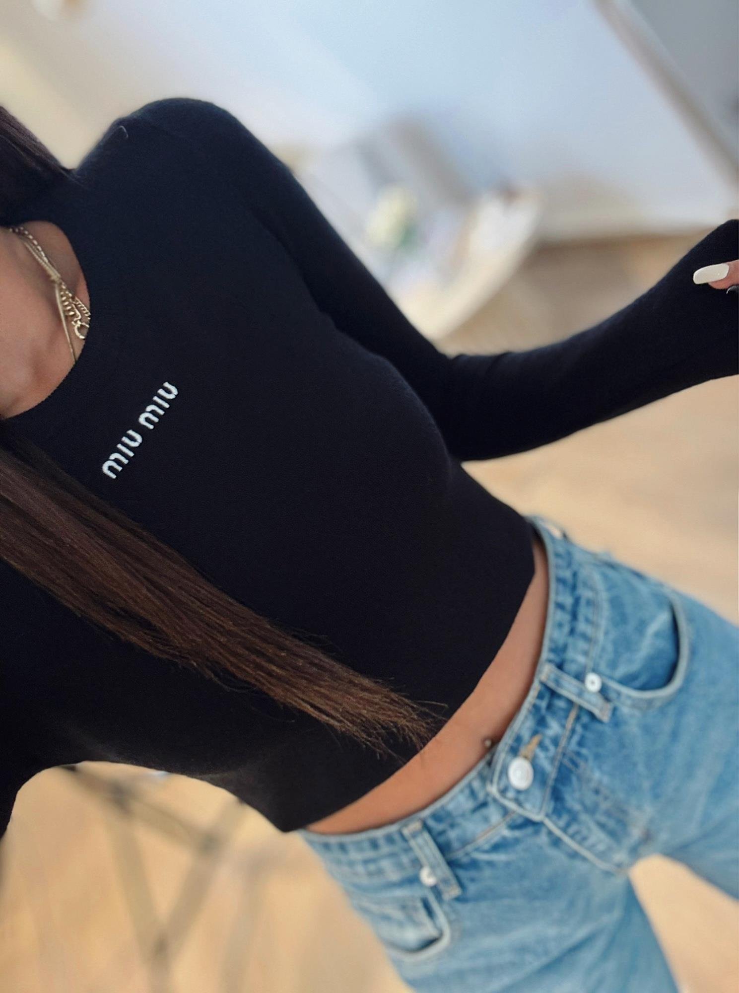 Marka Model Siyah Triko