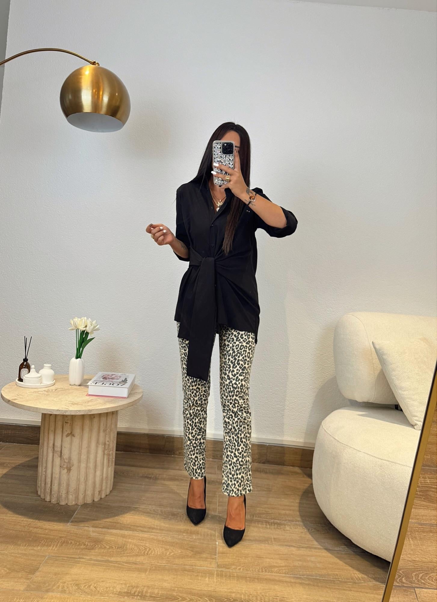 Marka Model Yandan Bağlamalı Poplin Siyah Gömlek