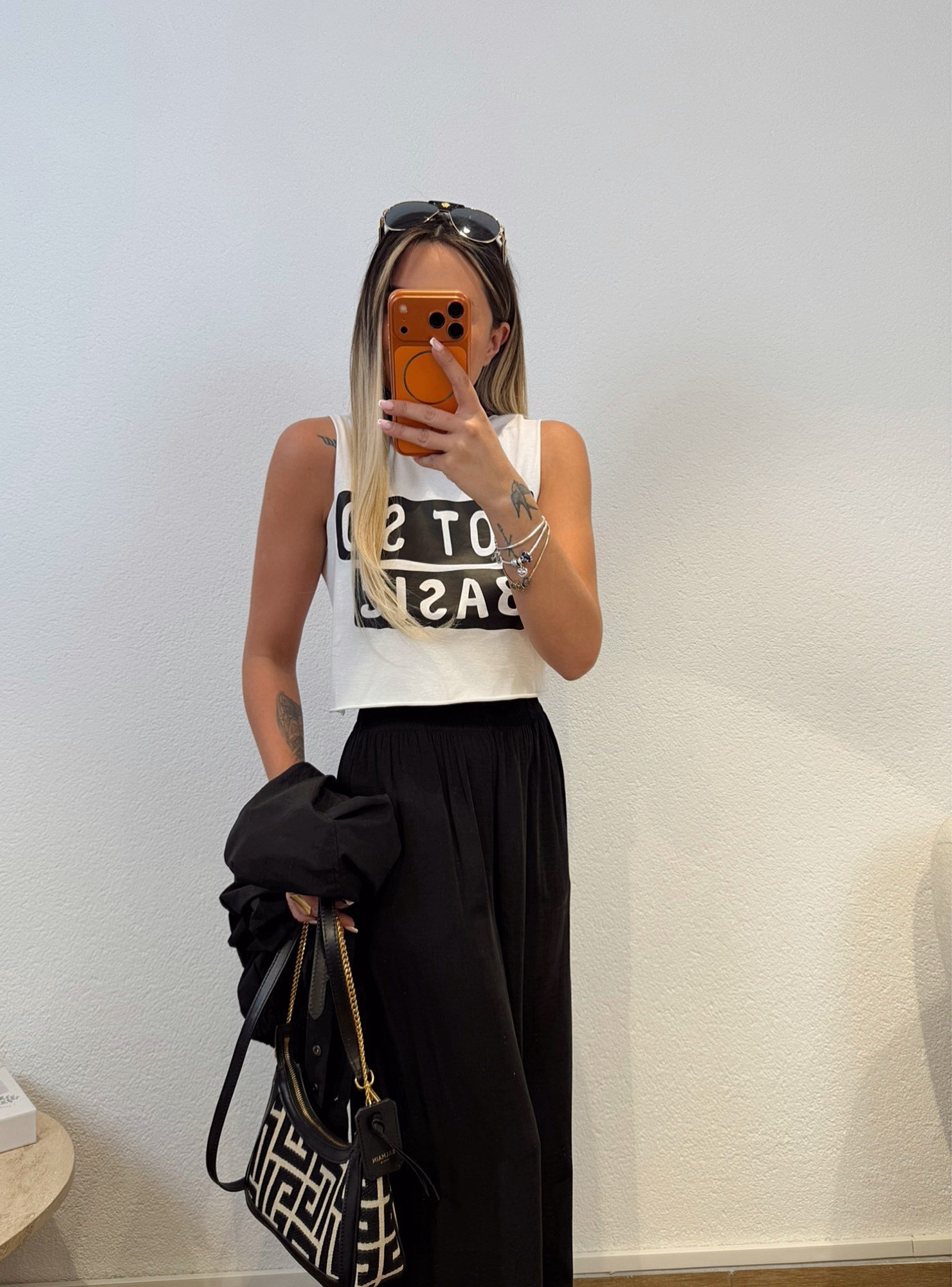 Not So Basic Beyaz Crop Tshirt