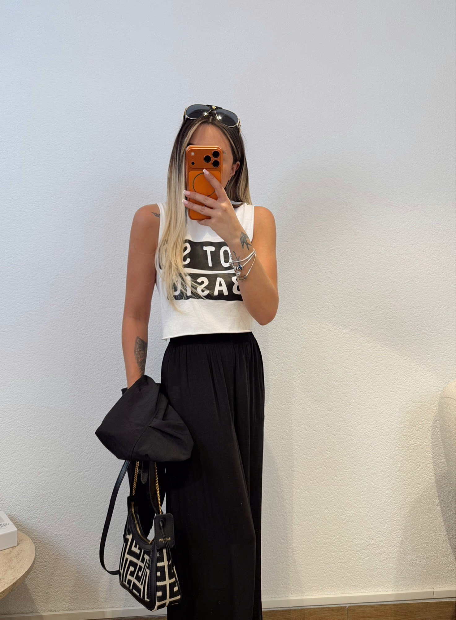 Not So Basic Beyaz Crop Tshirt