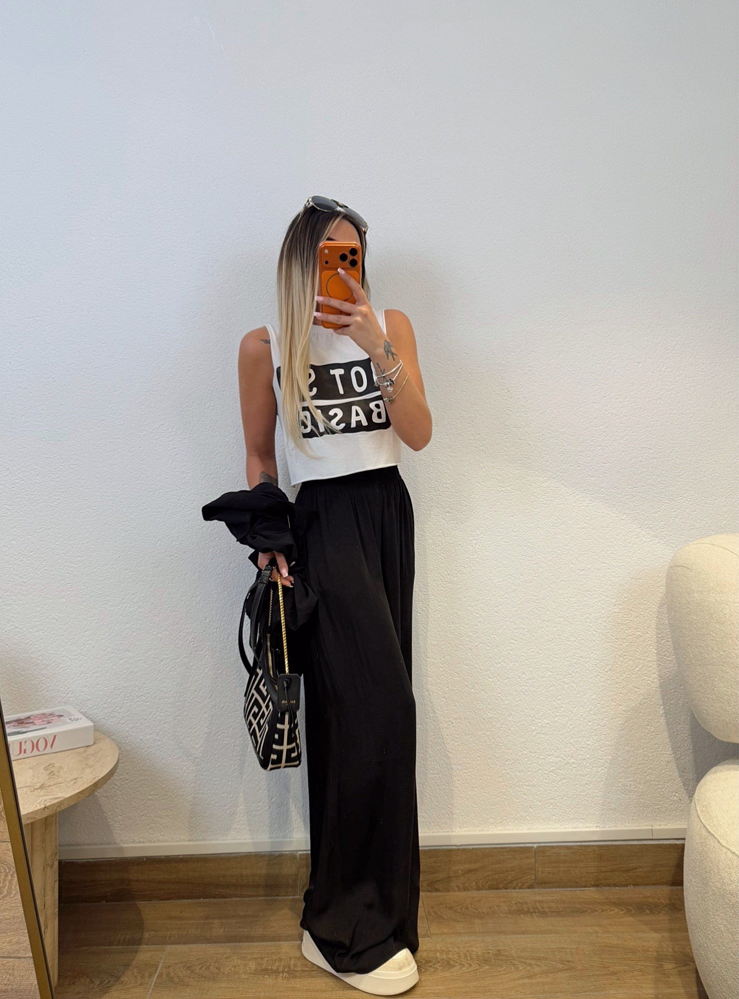 Not So Basic Beyaz Crop Tshirt