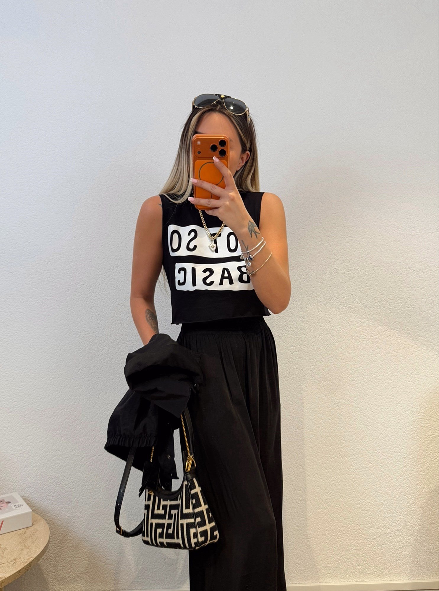 Not So Basic Siyah Crop Tshirt