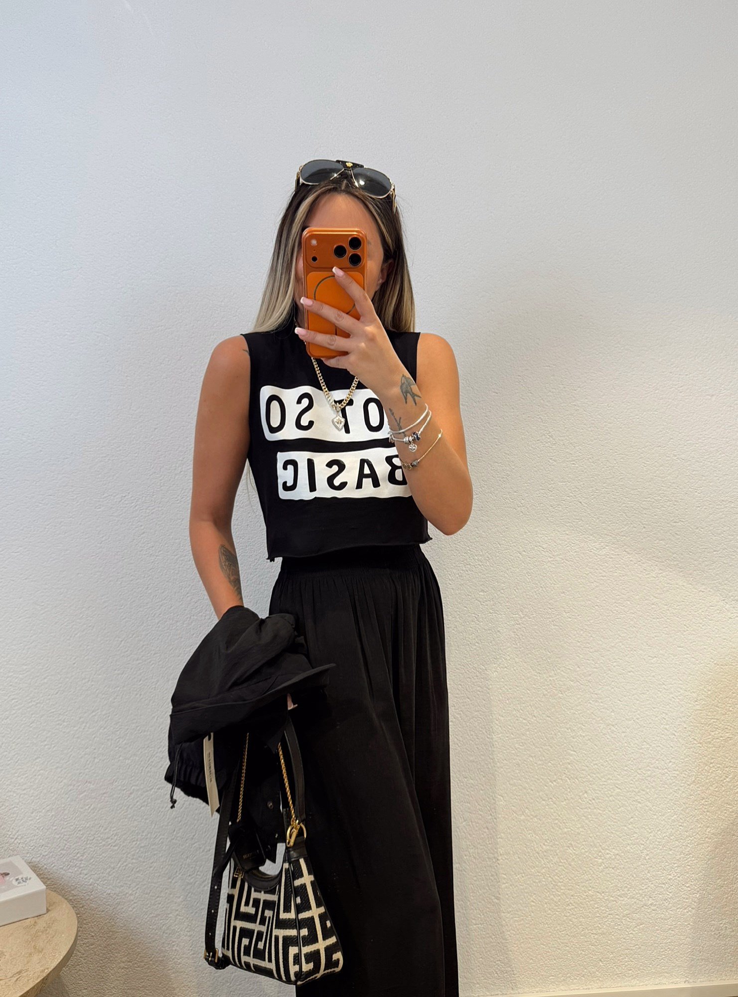 Not So Basic Siyah Crop Tshirt