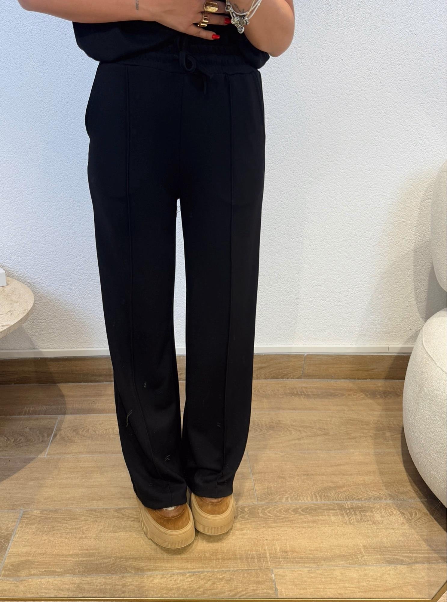 NW Model Omuz Düğme Detay Siyah Takım
