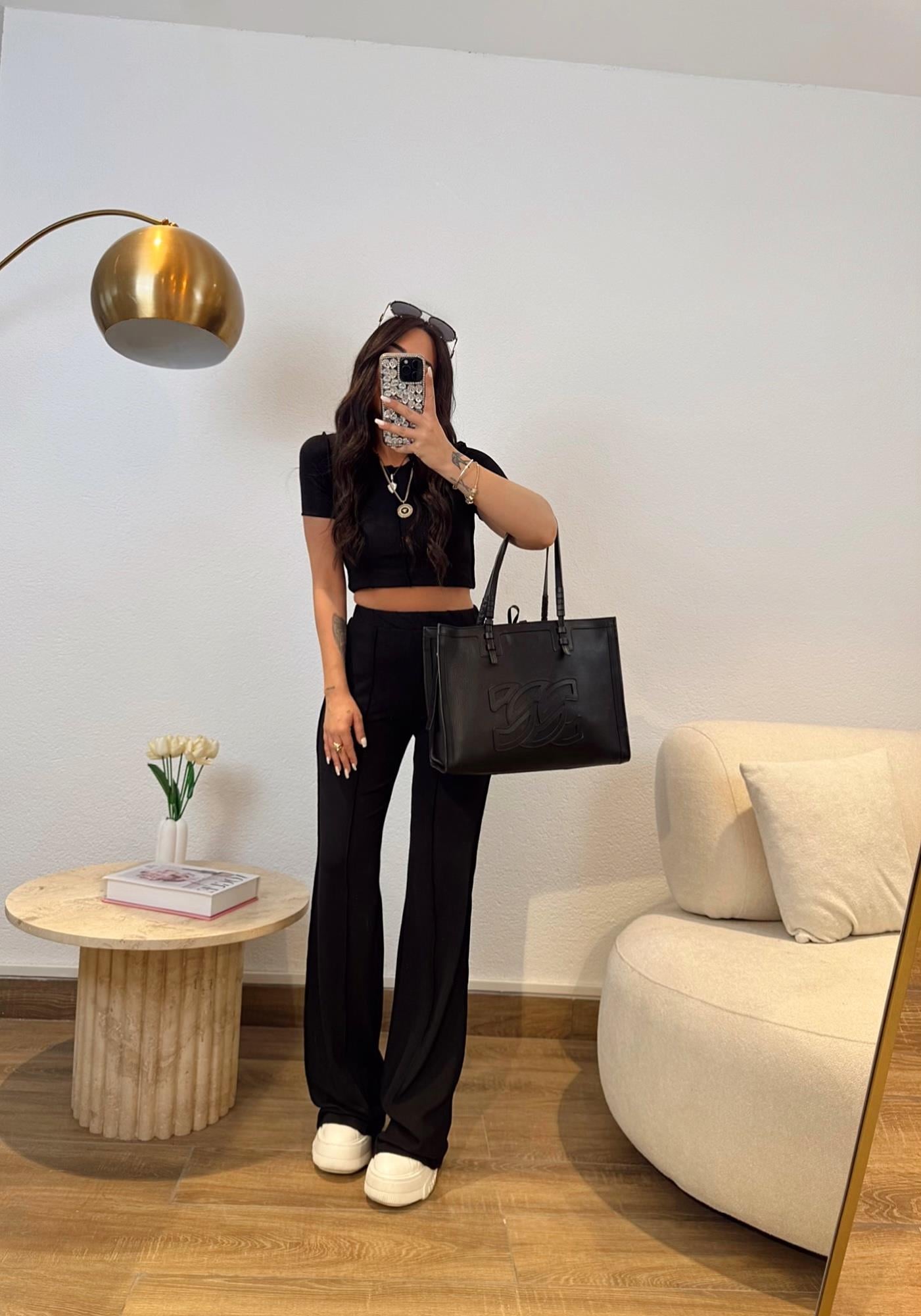 Önden Dikişli Crop-Pantolon Rahat Takım